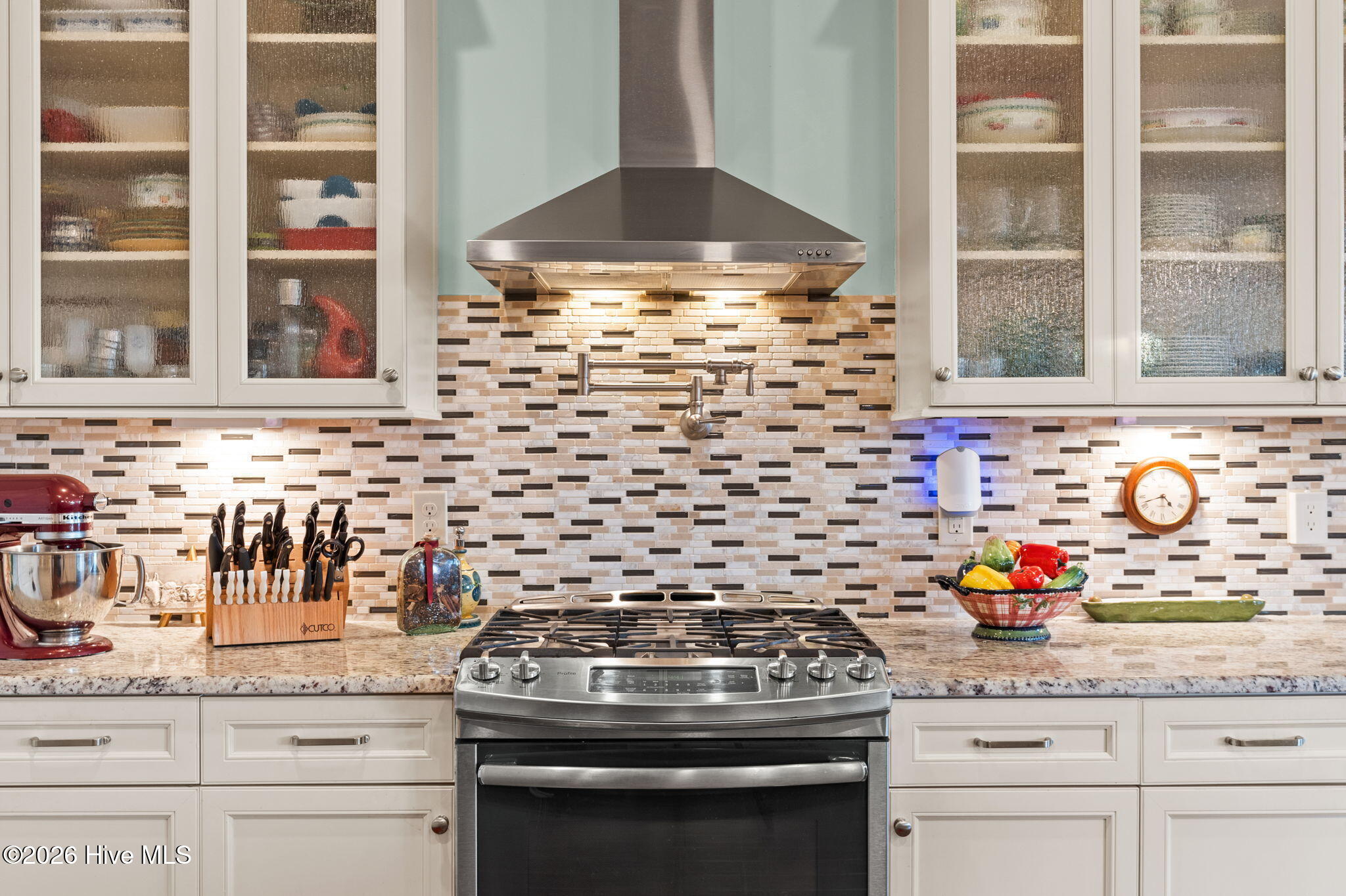 100549947 | Photo 21