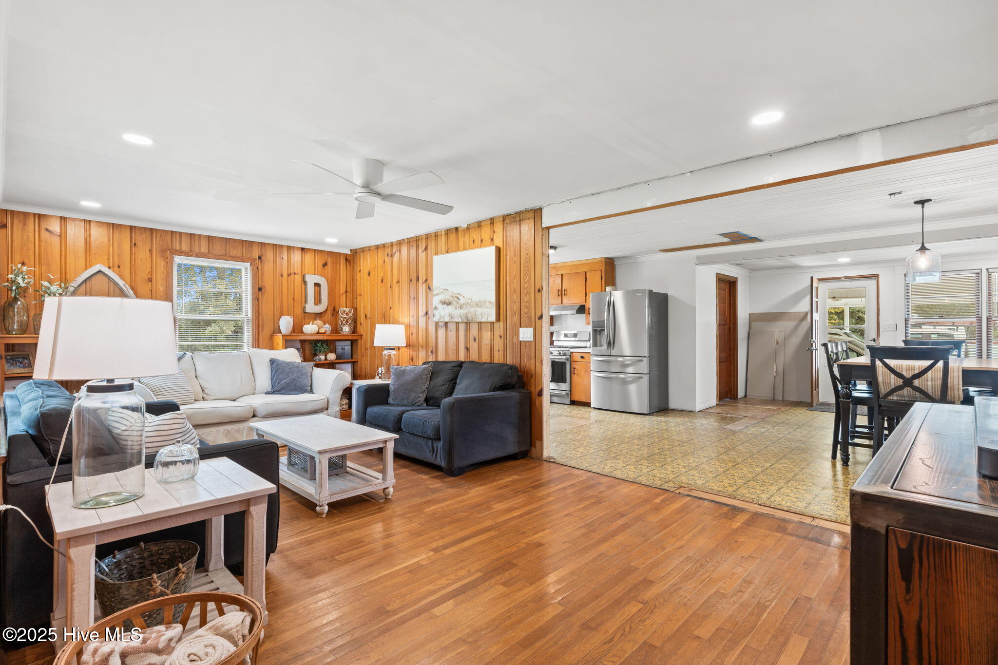 100536505 | Photo 10