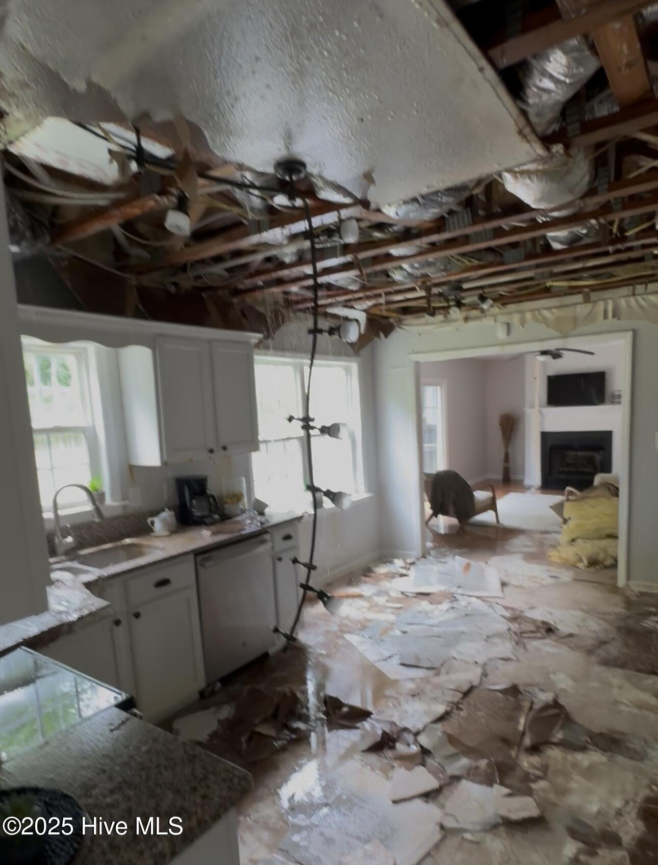 112 Orkney Drive, Jacksonville, NC 28540 – photo 8: 7) 61909-68accadfefd9c