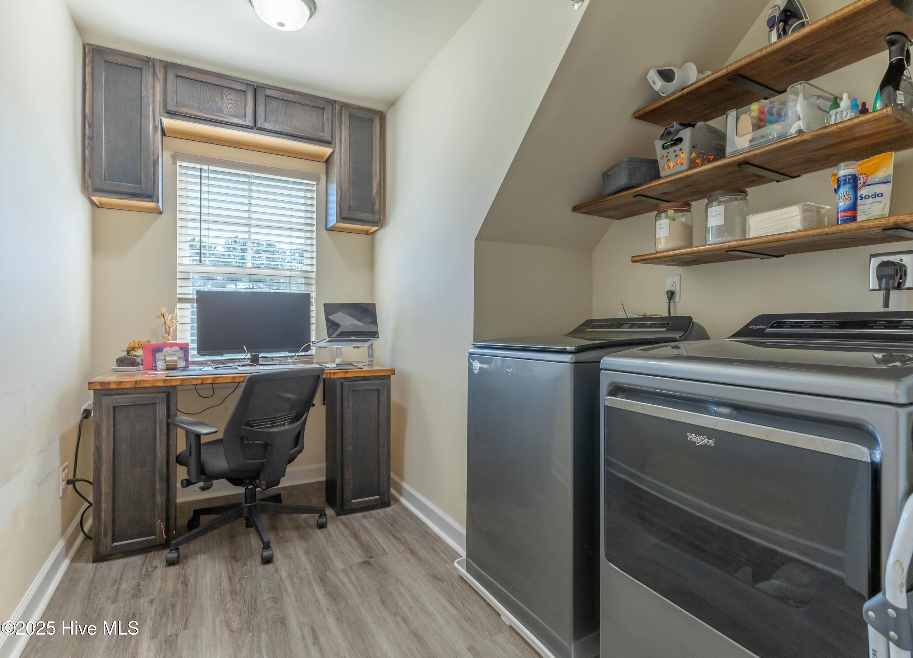 100542284 | Photo 21