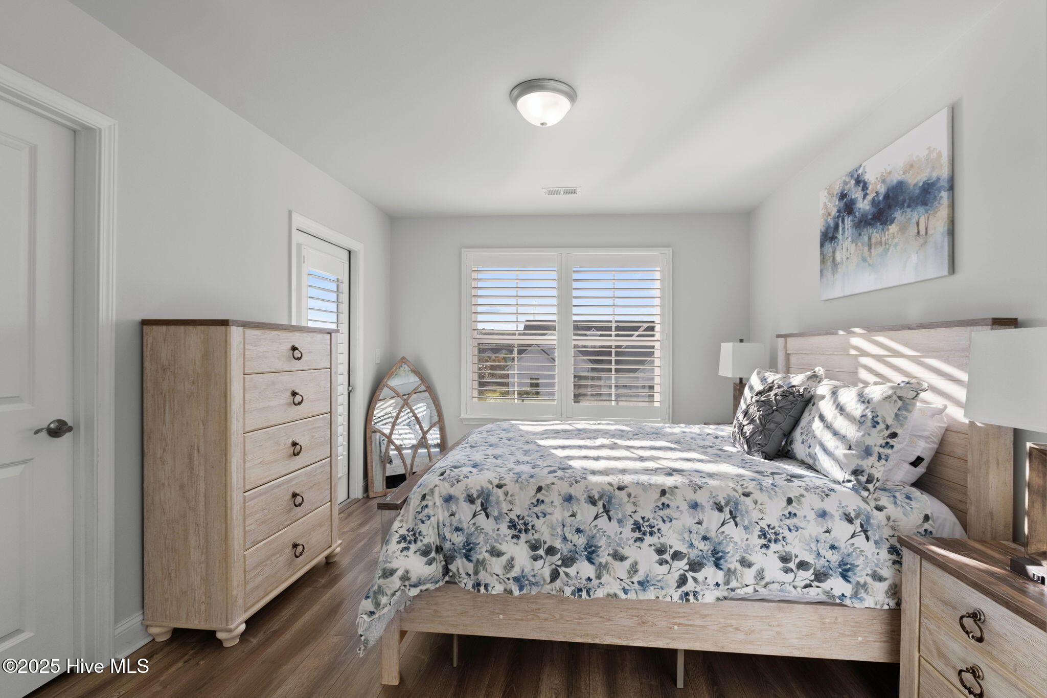 100540818 | Photo 29