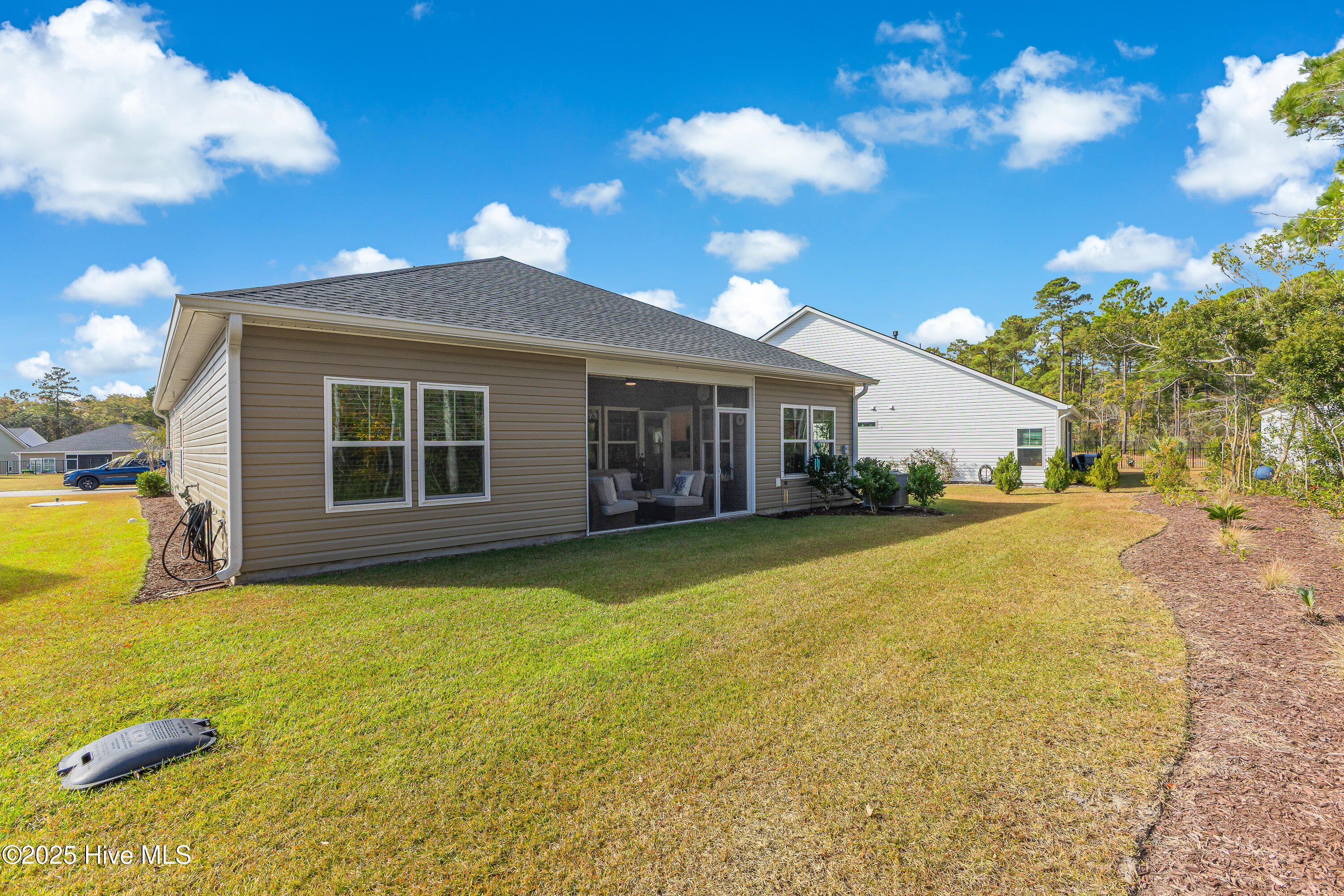 100542880 | Photo 42