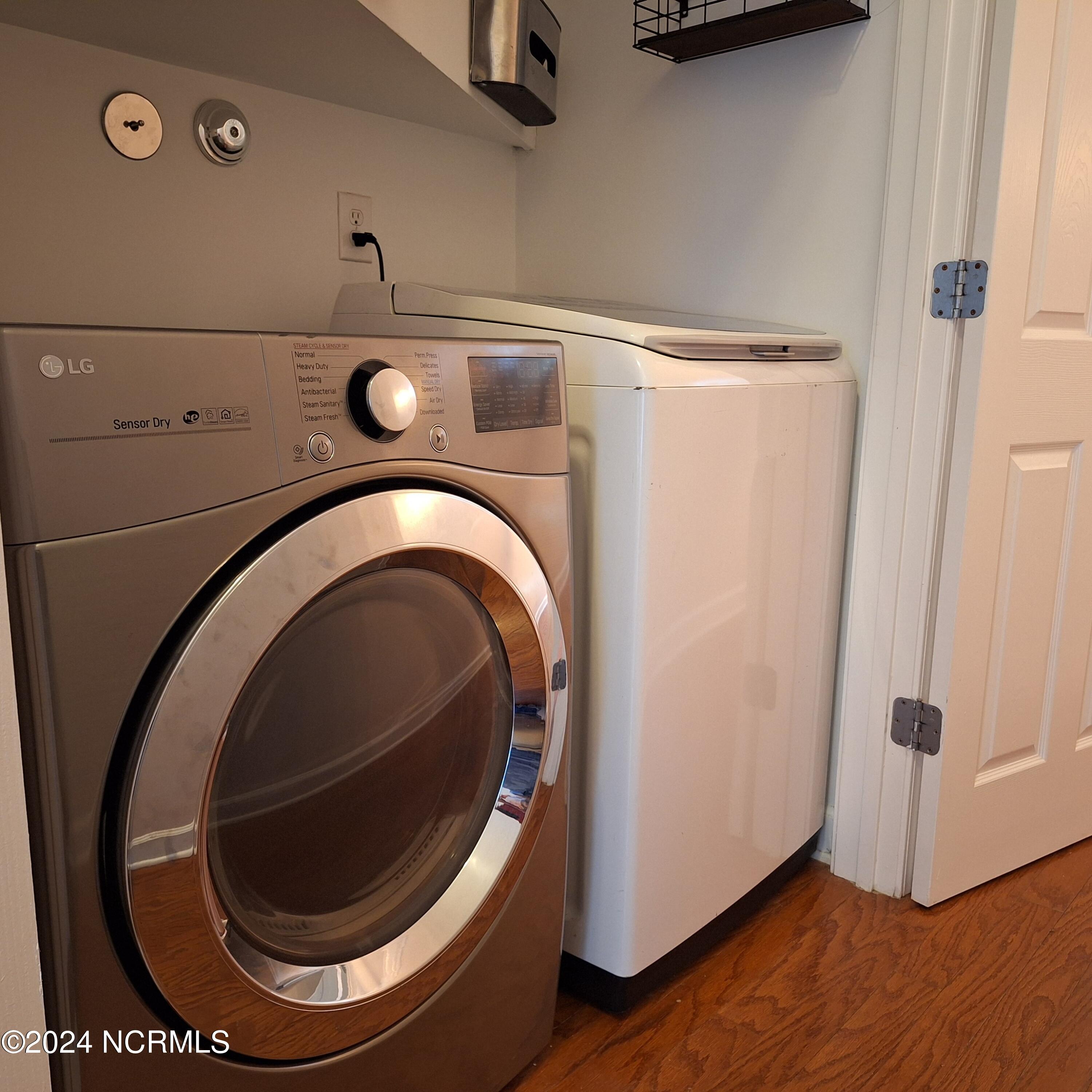 100554858 | Photo 13