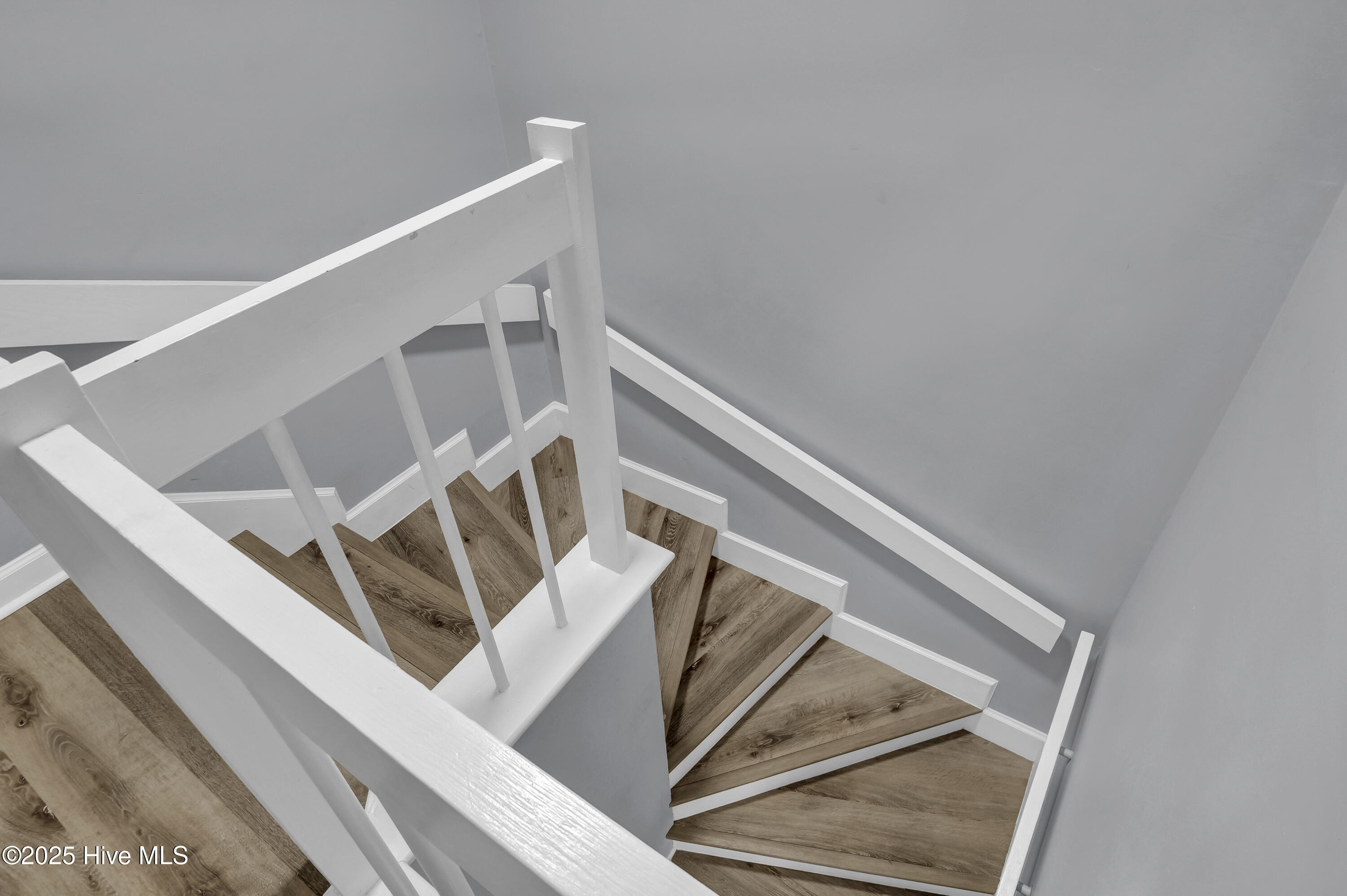 100491004 | Photo 29