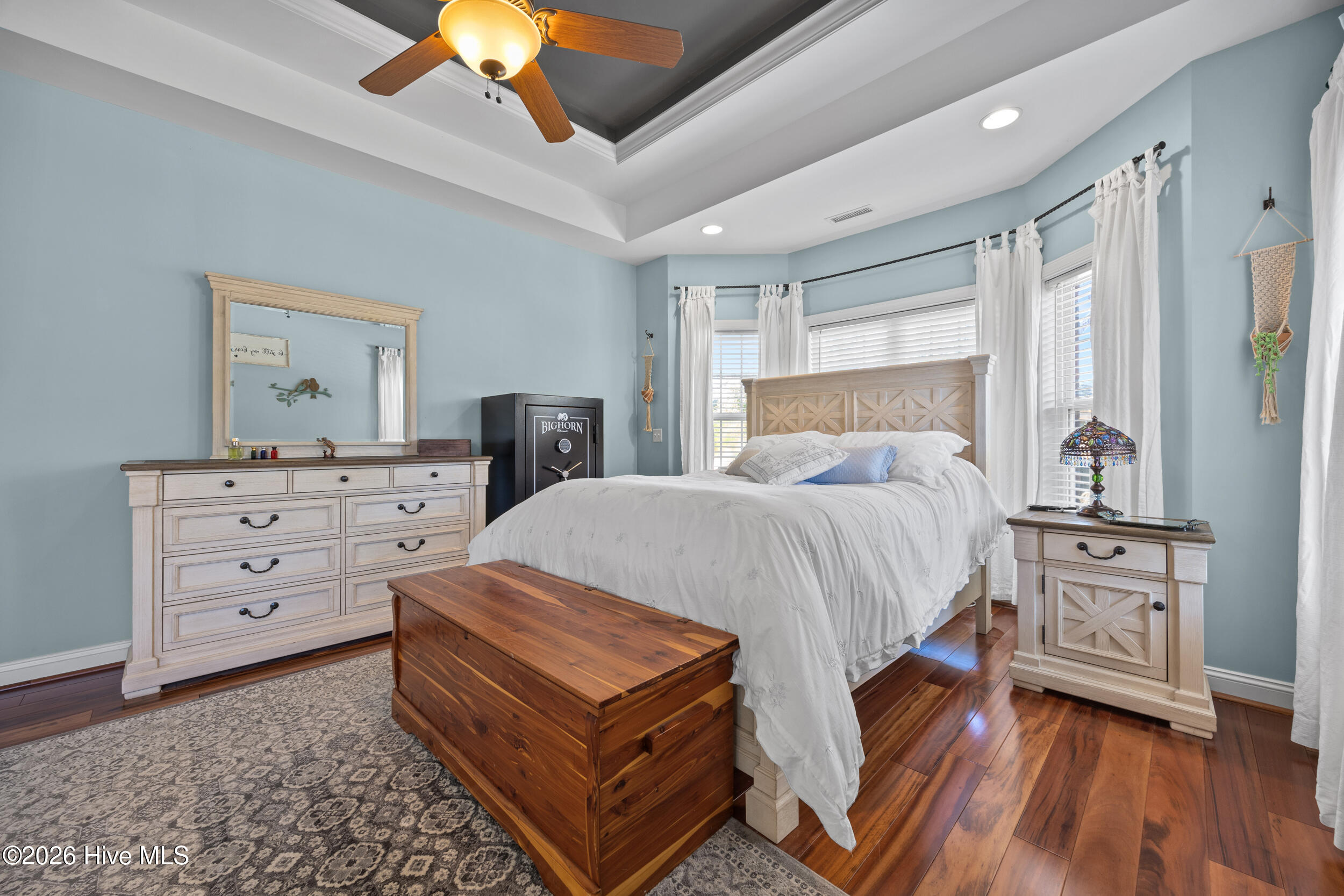 100550325 | Photo 37