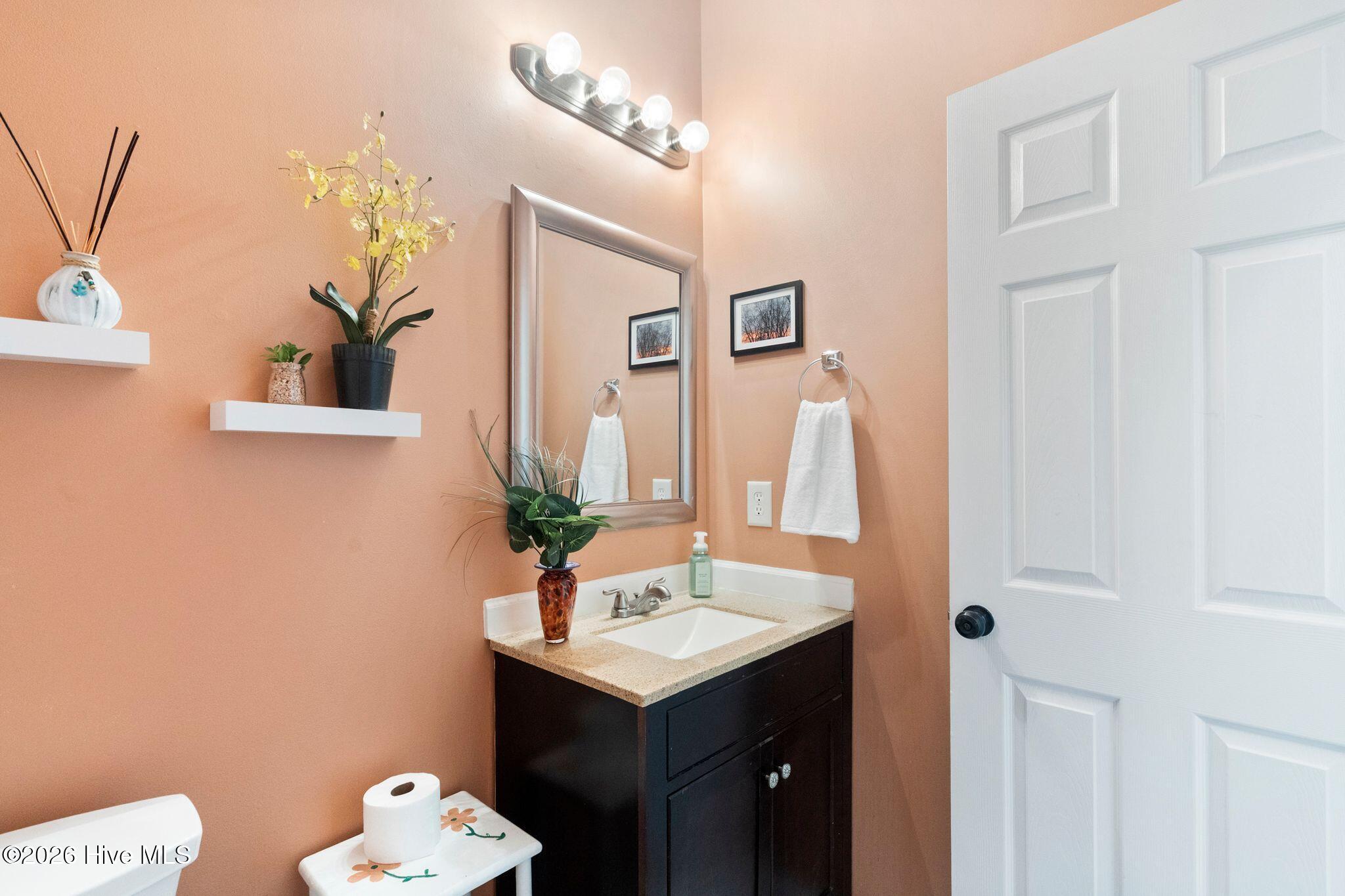 100570513 | Photo 26