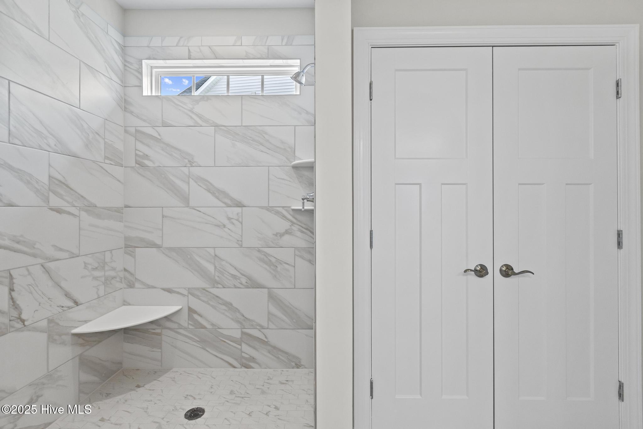 100511230 | Photo 20