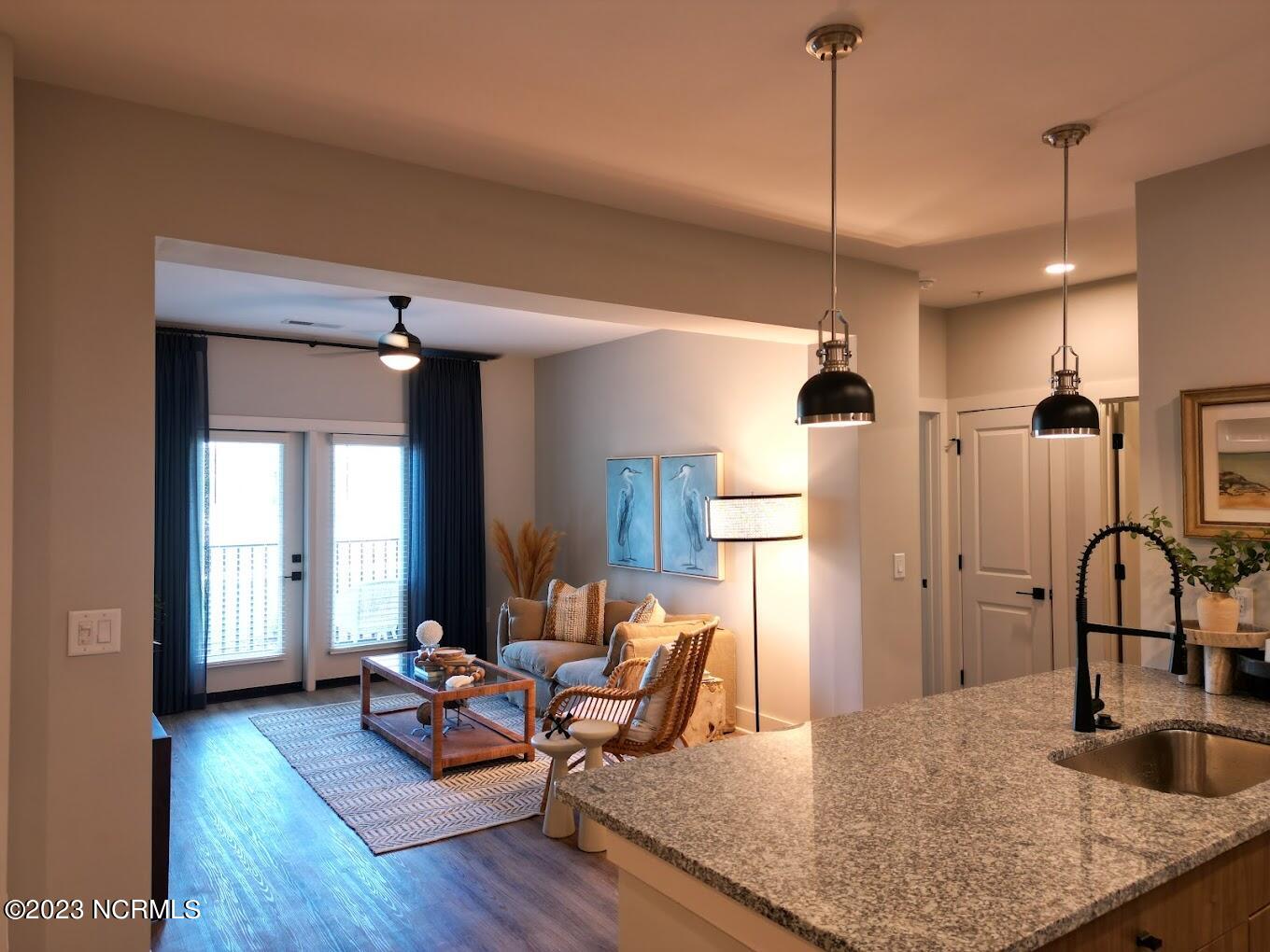 100546053 | Photo 19