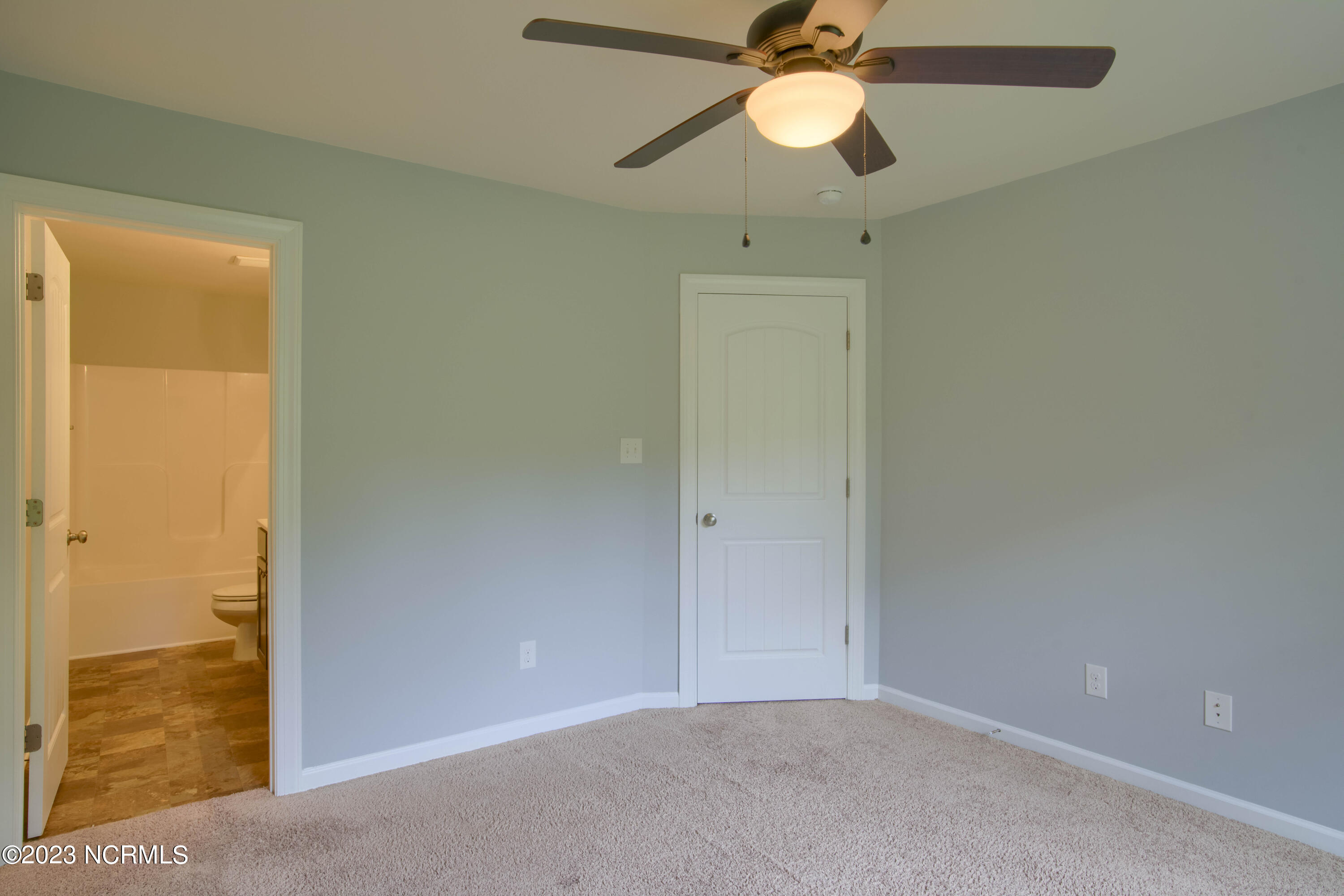 100545817 | Photo 22