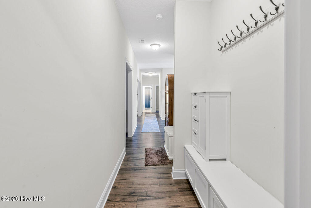 100549970 | Photo 27