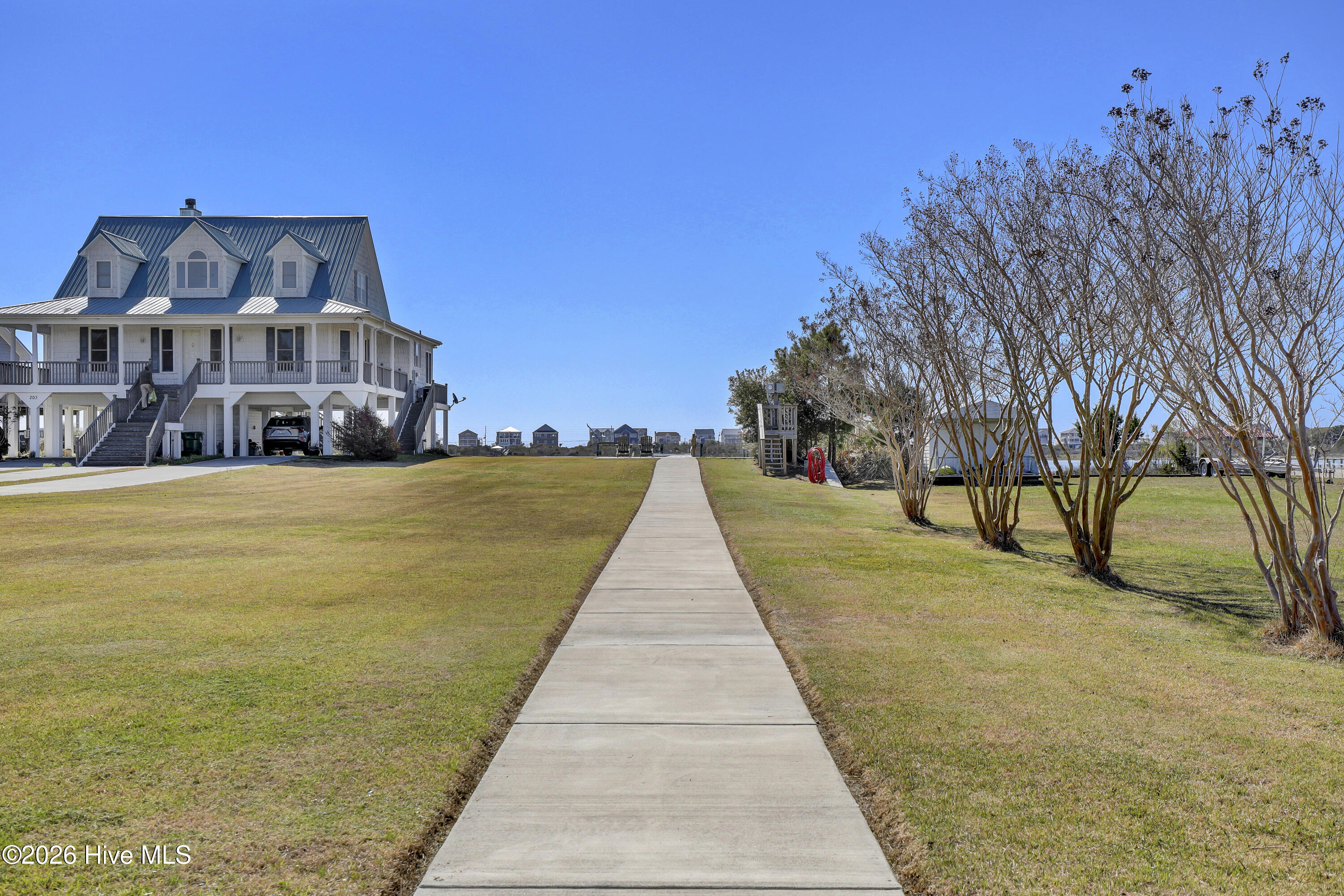 100562204 | Photo 43