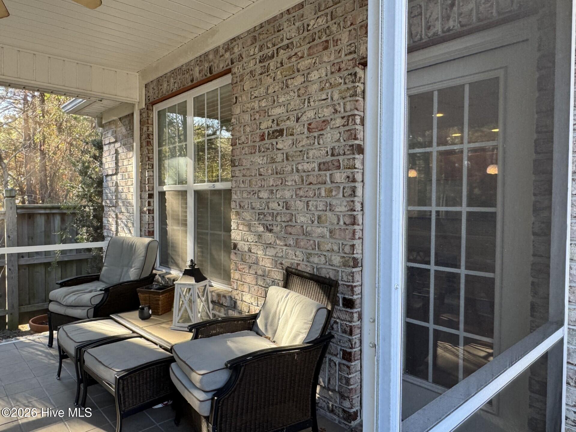 100551647 | Photo 16