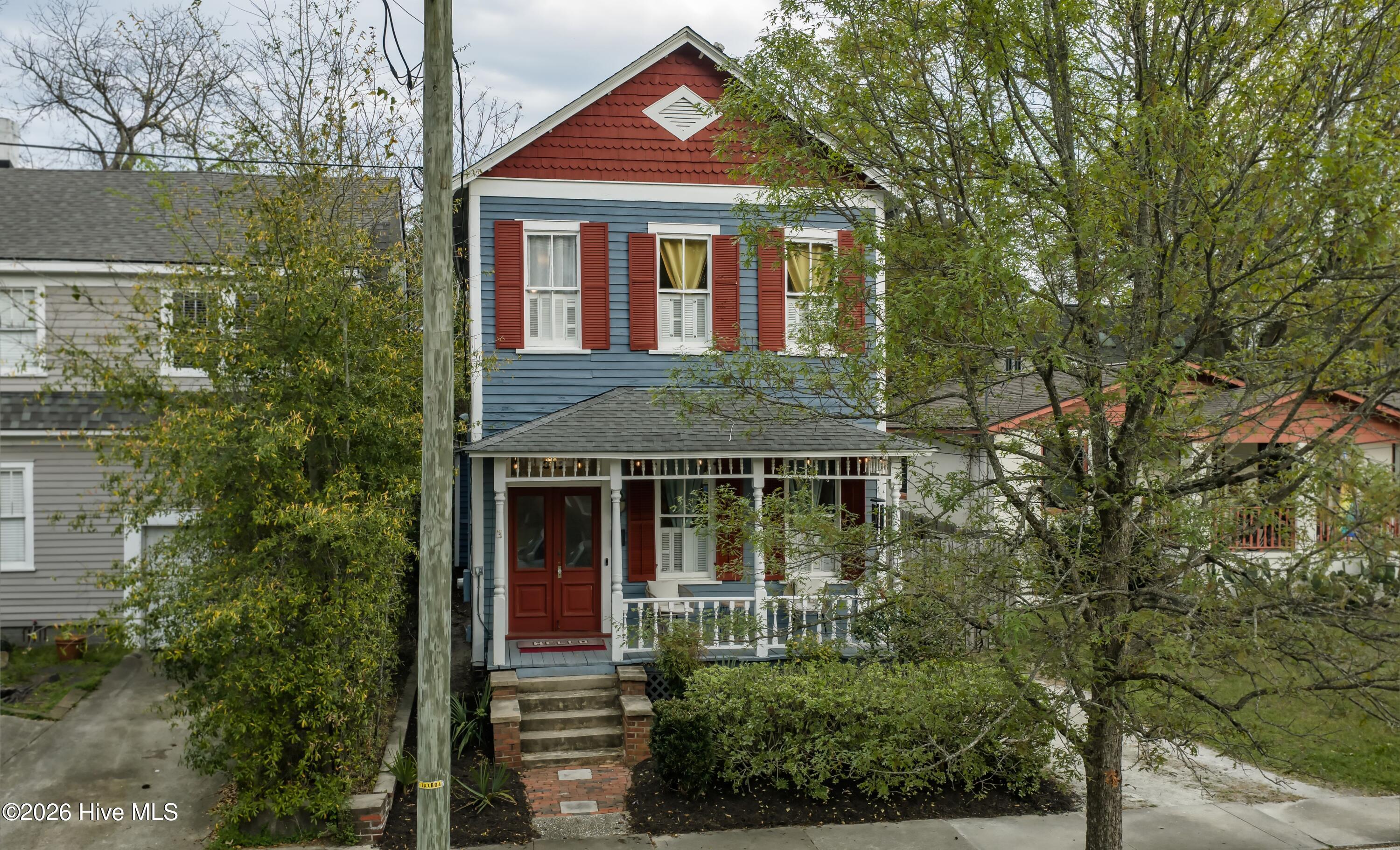 100562597 | Photo 30