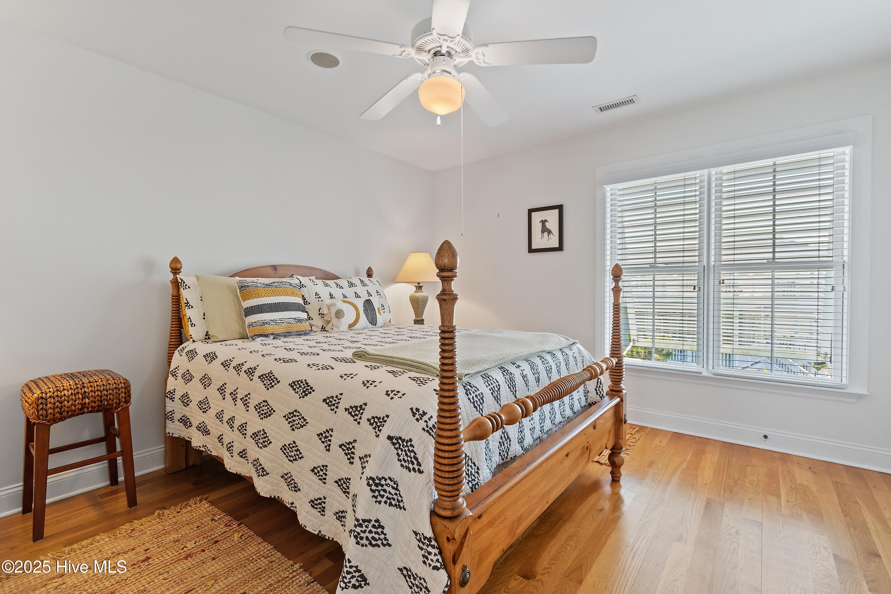 100552755 | Photo 27