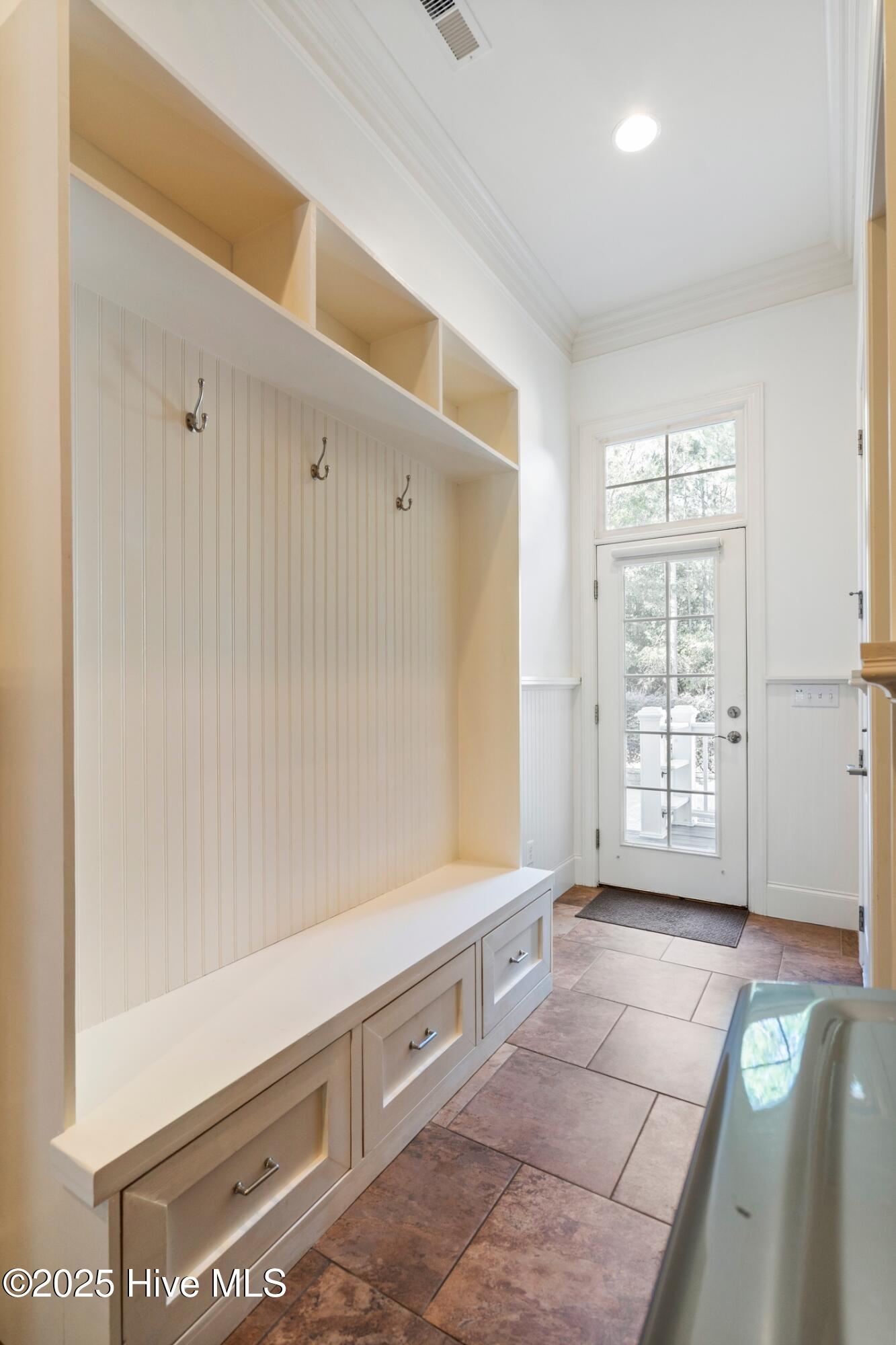 100537551 | Photo 41