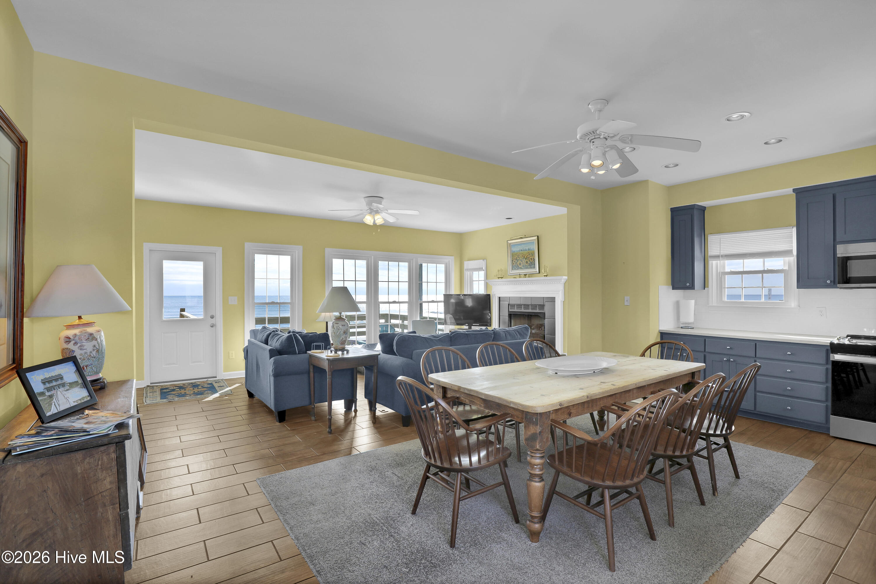 100551936 | Photo 32