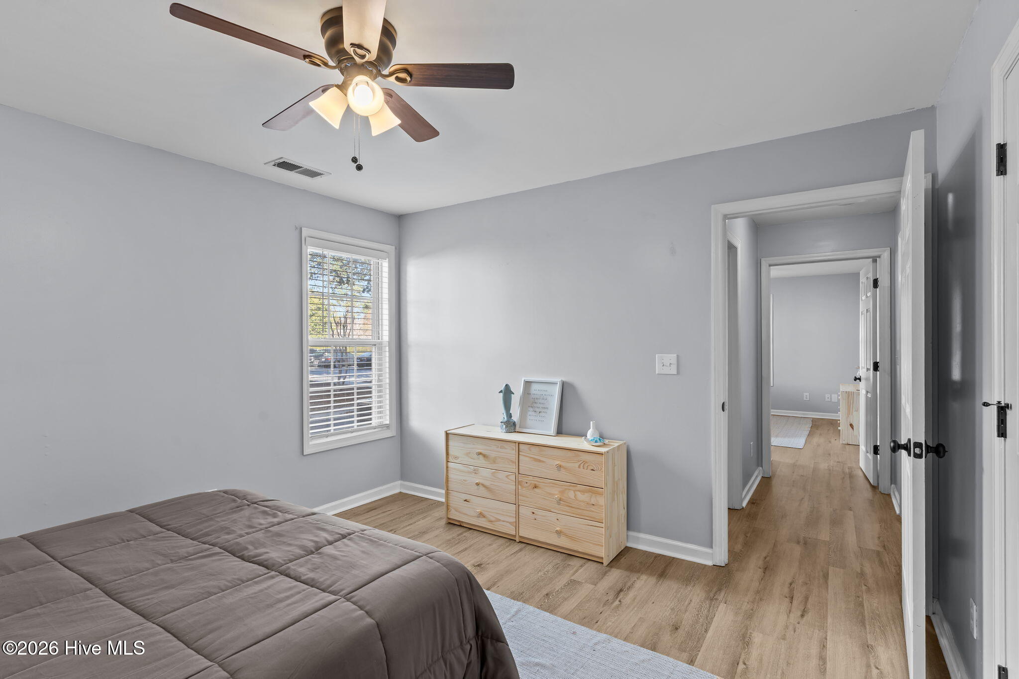 100549050 | Photo 28