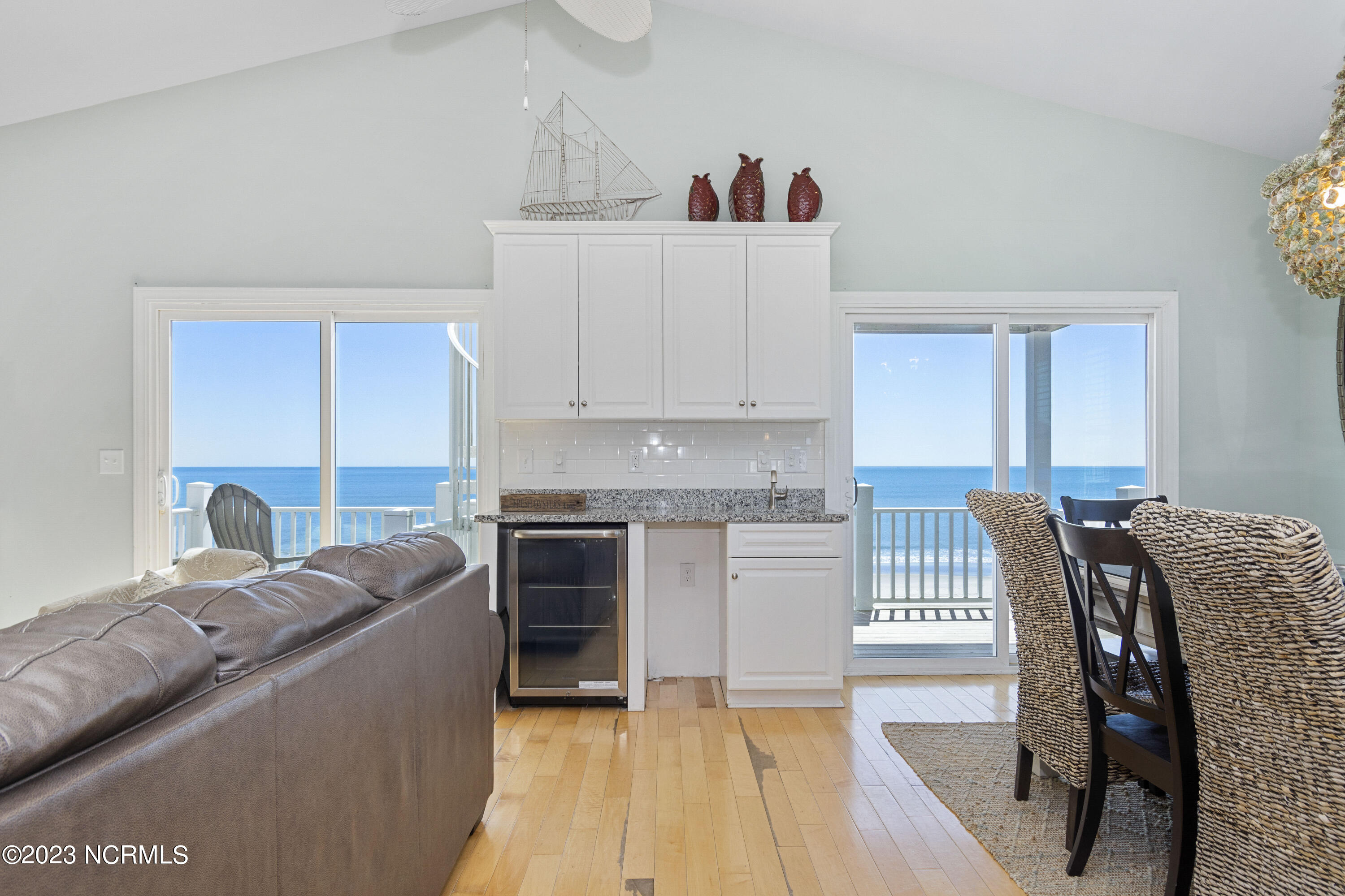 100565817 | Photo 10