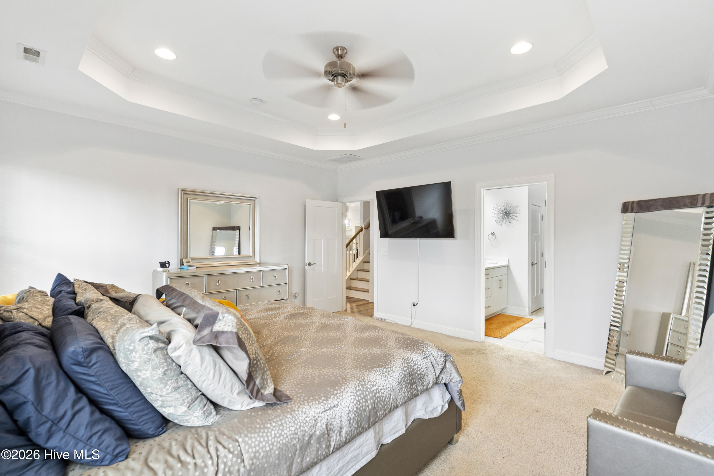 100554092 | Photo 18