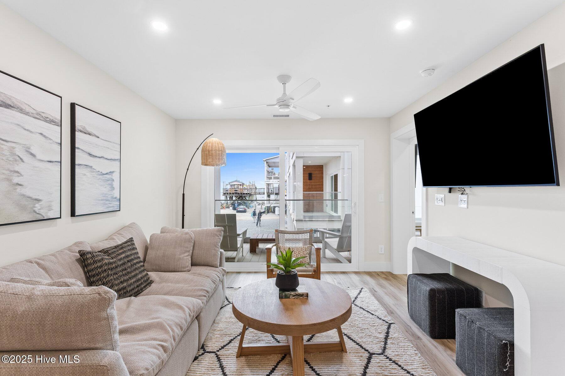 1800 Canal Drive 107, Carolina Beach, NC 28428 – photo 13: 094_1800_canal_dr_unit_107-10_232