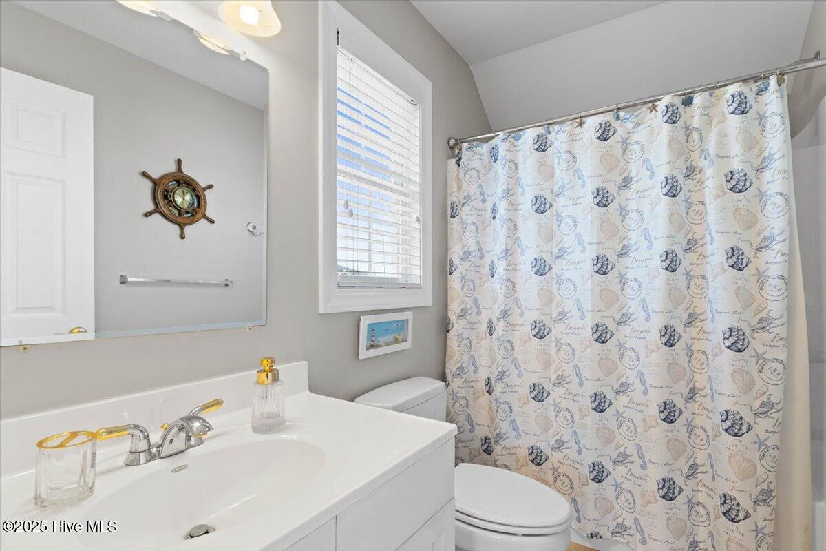 100498548 | Photo 40