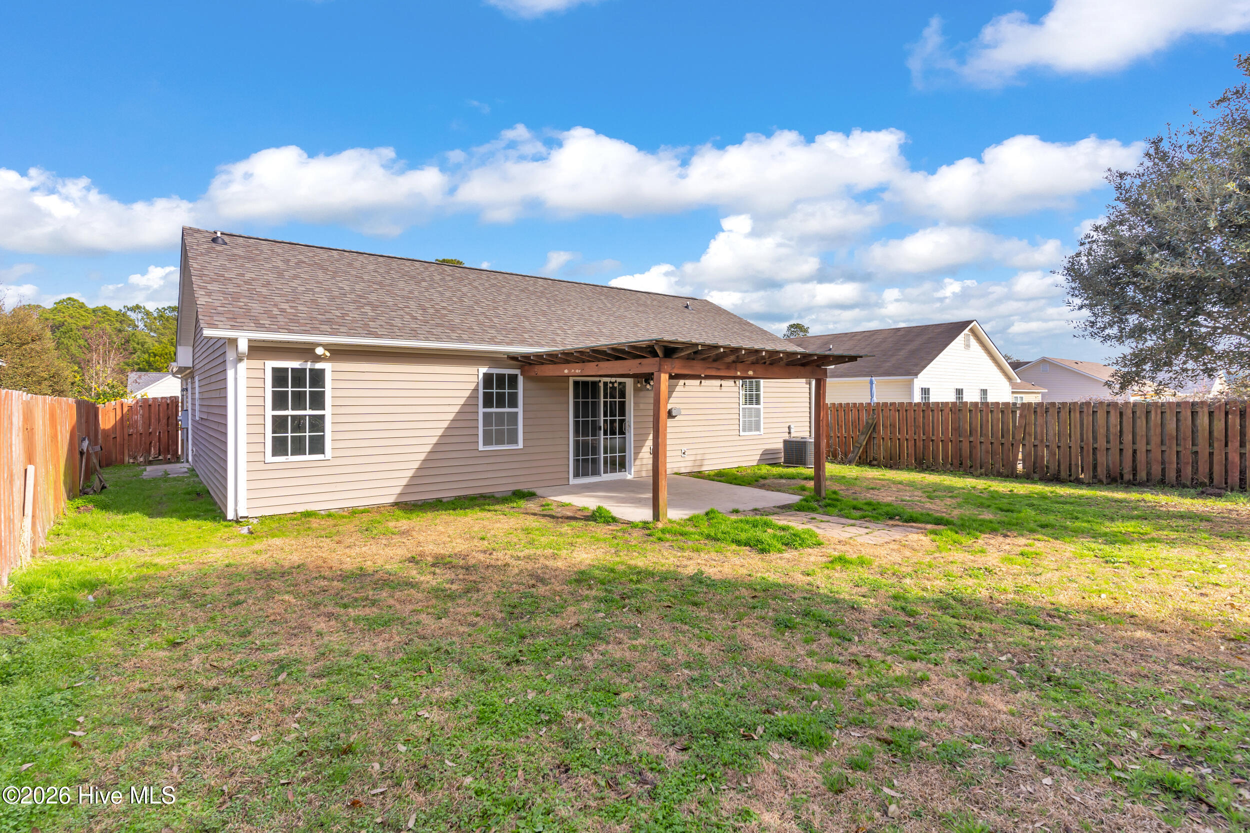 100545882 | Photo 32