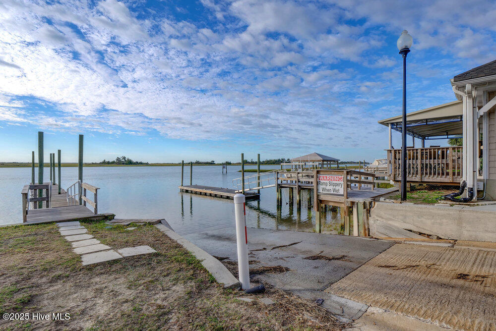 100542503 | Photo 85