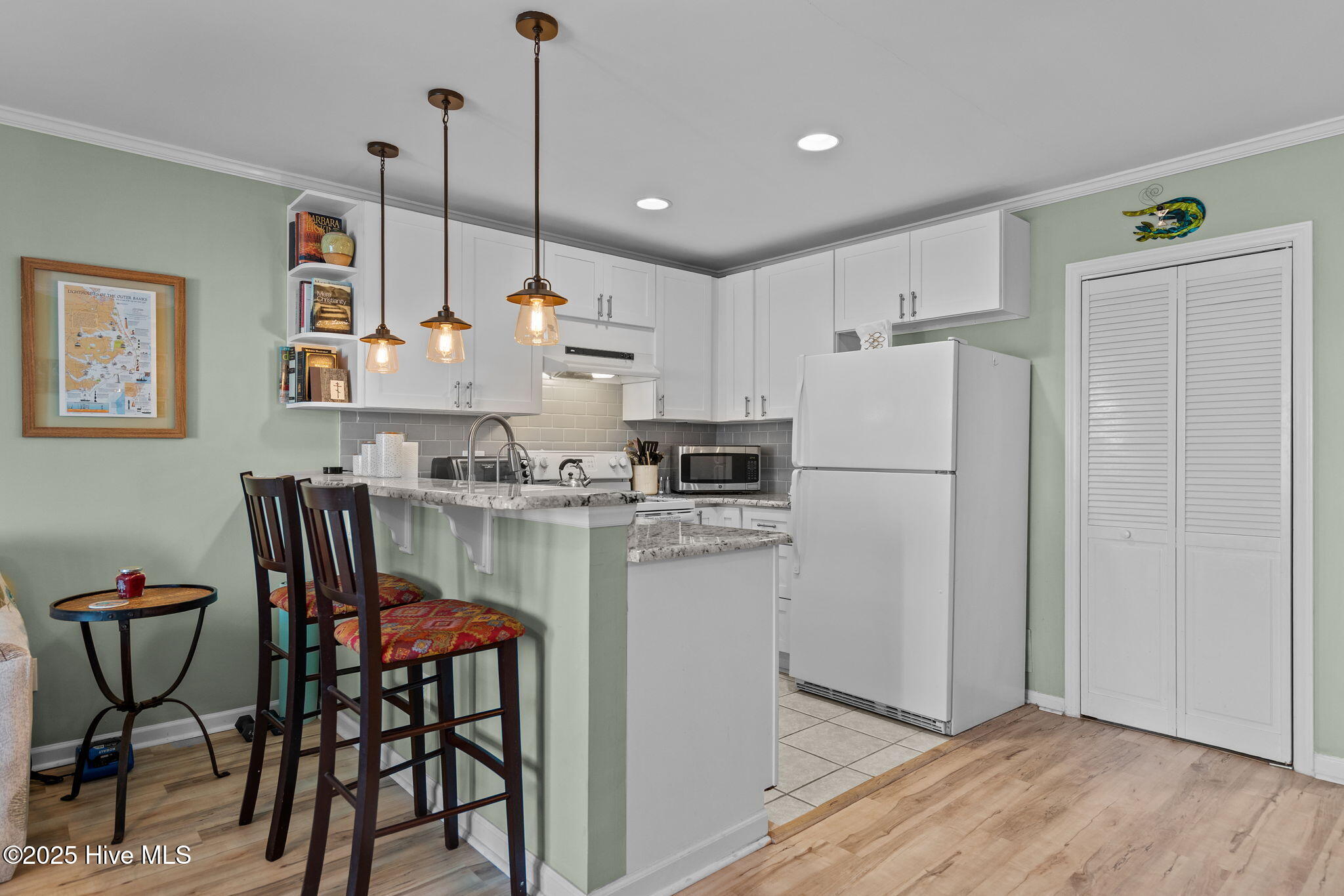 Homes for sale in Carolina Beach, NC | 1305 Carolina Beach Ave N #Apt 1a, Carolina Beach, NC 28428 | MLS# 100538407