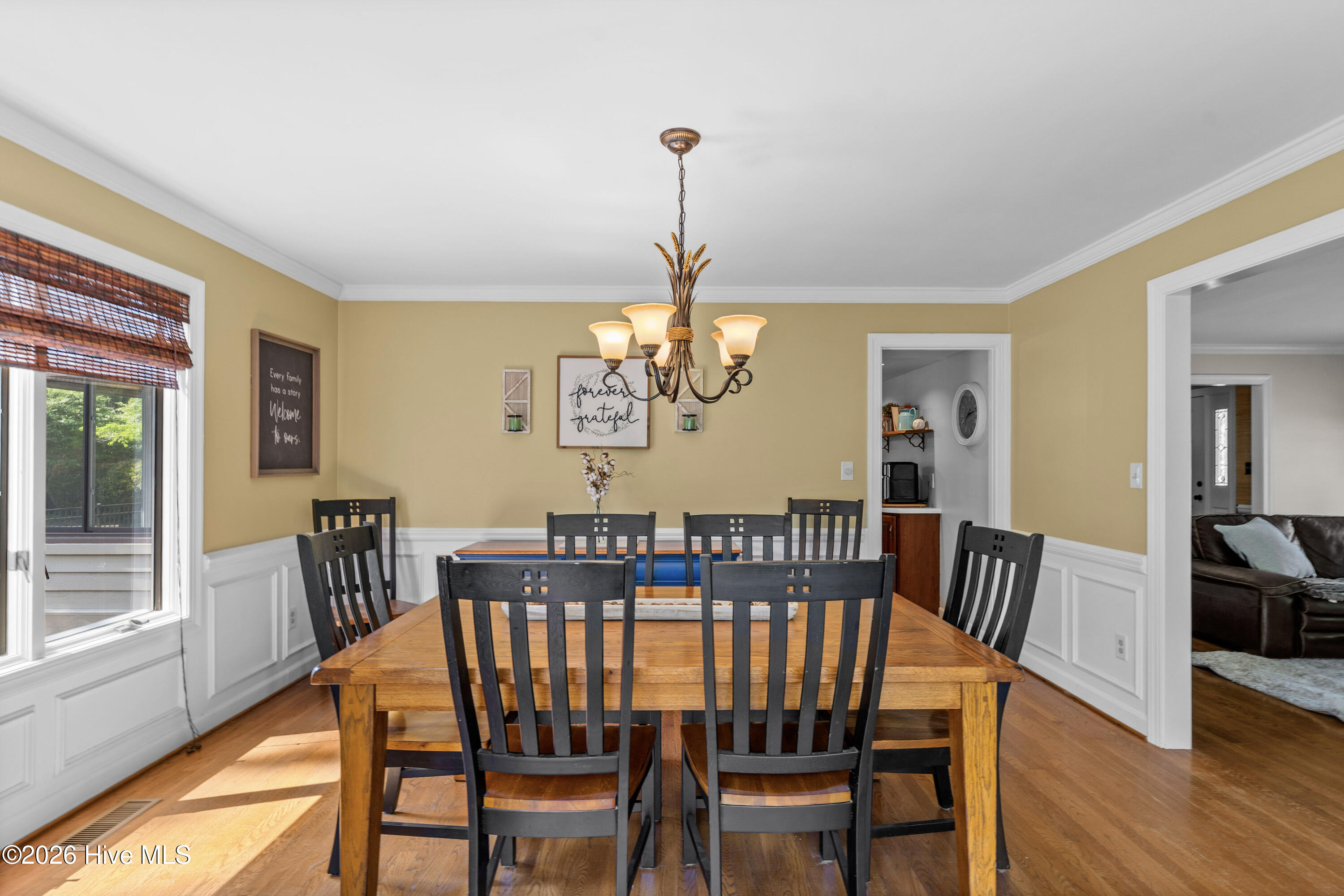 100569922 | Photo 18