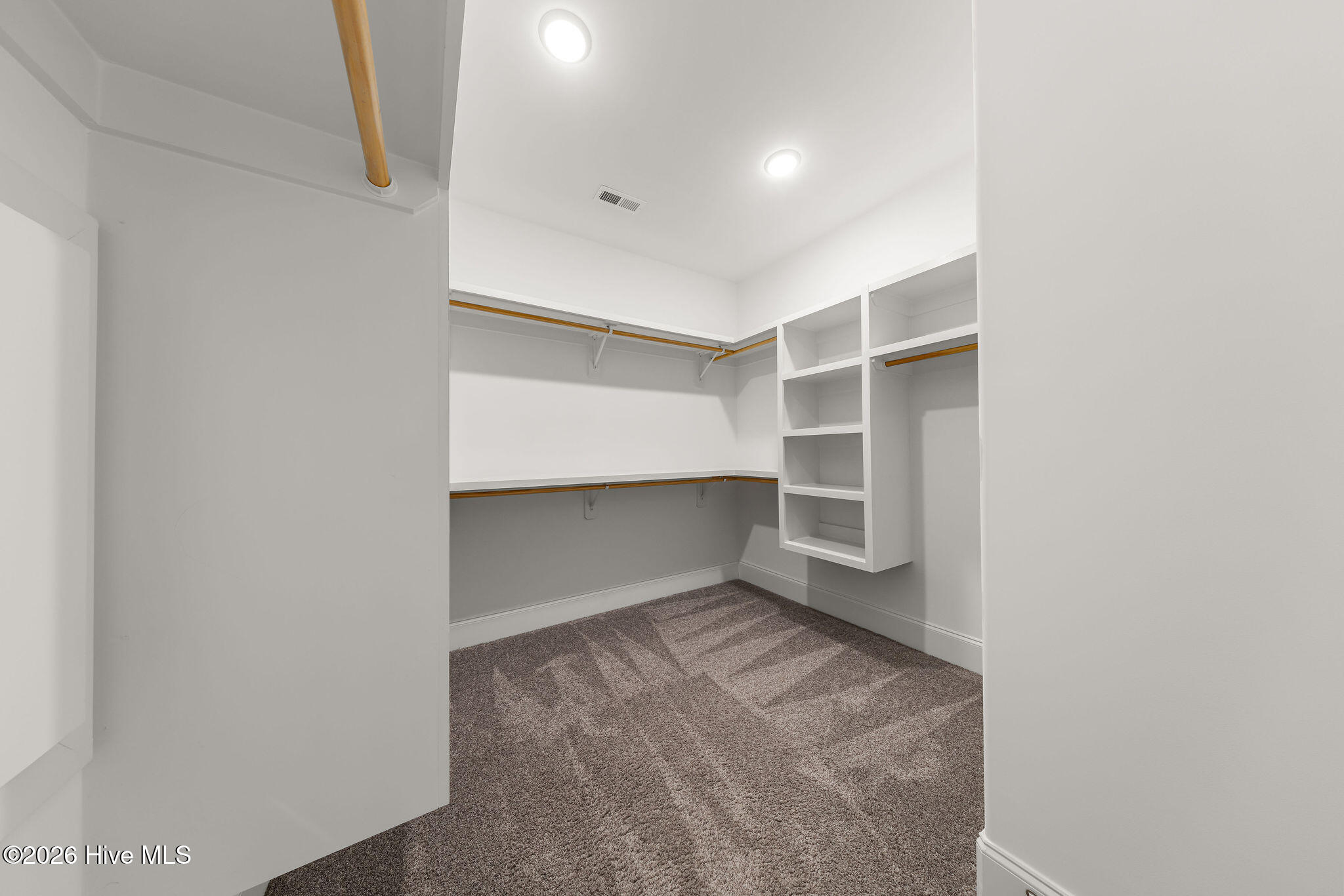 100554356 | Photo 31