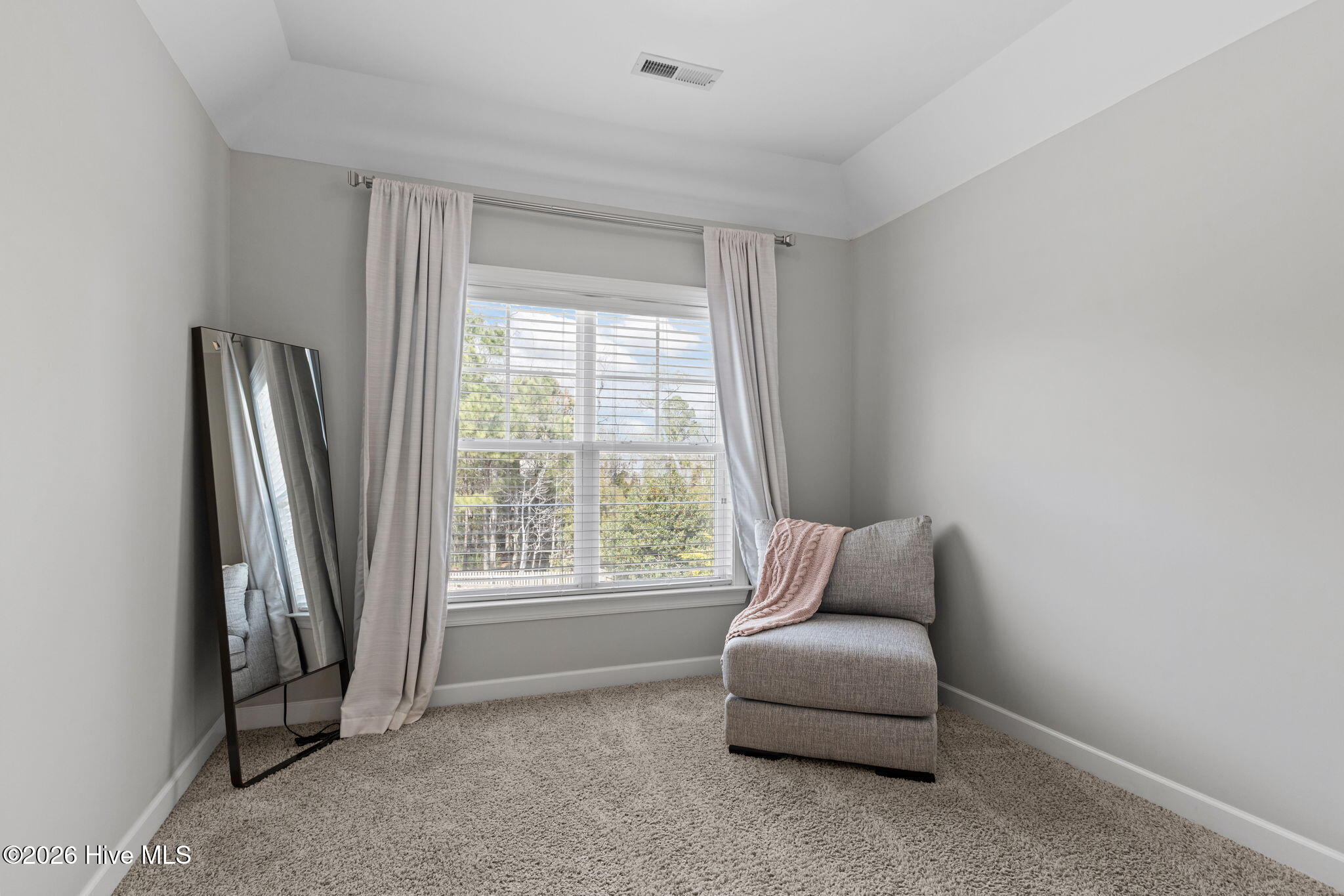 100554627 | Photo 24