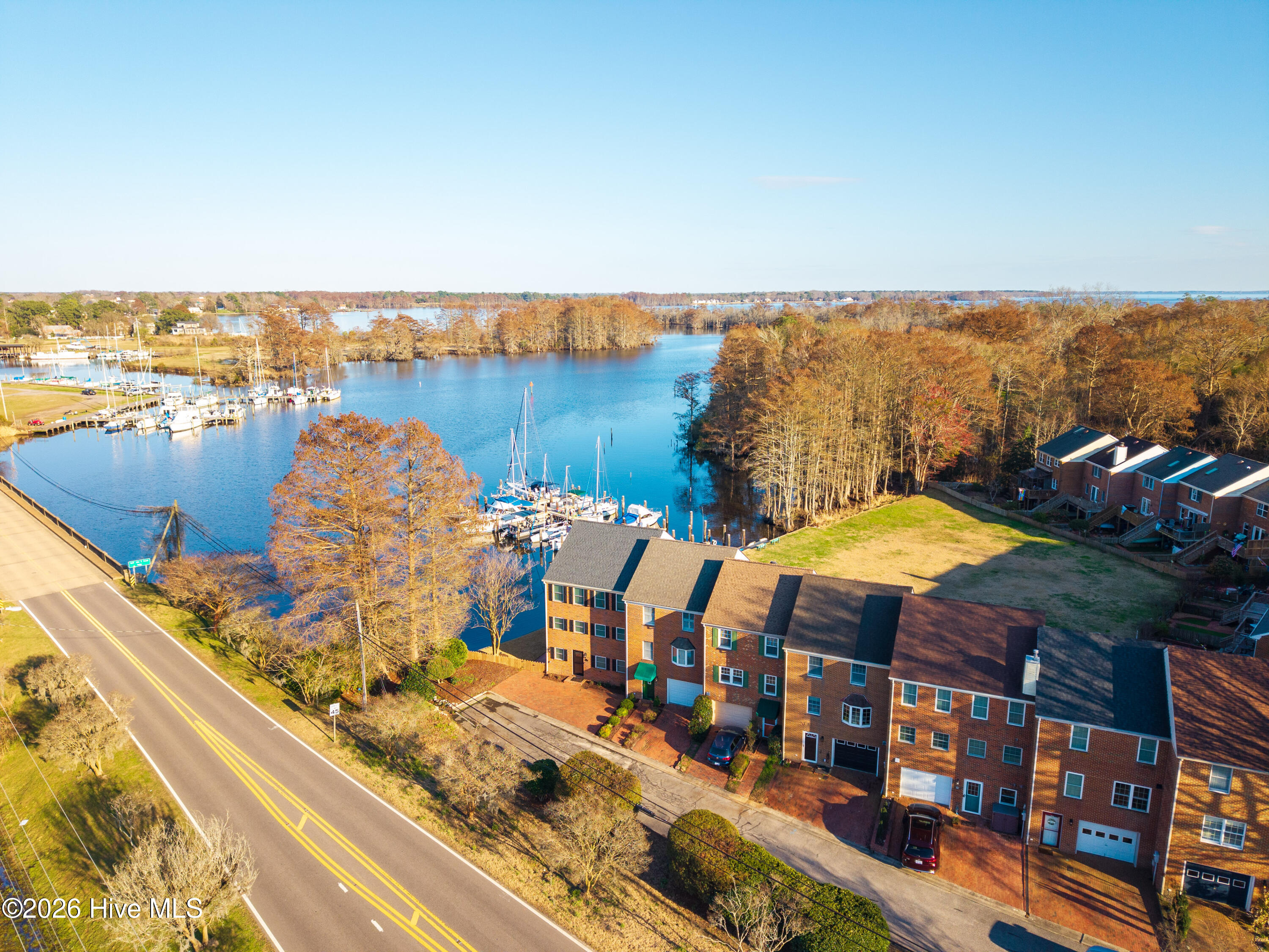 2 Old Fish Hatchery, Edenton, North Carolina, 2 Bedrooms Bedrooms, 5 Rooms Rooms,3 BathroomsBathrooms,Townhouse,For sale,Old Fish Hatchery,100560089