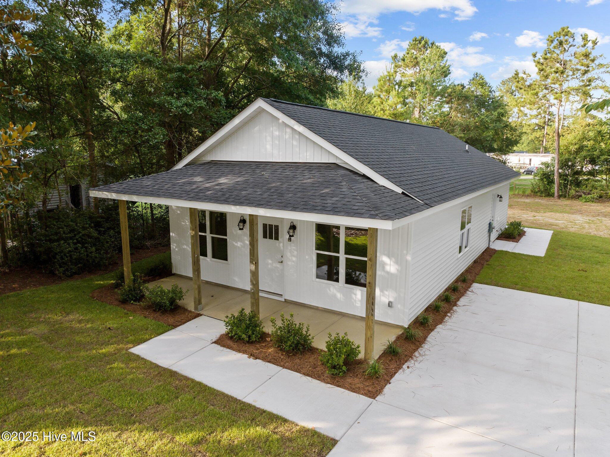 Homes for sale in Burgaw, NC | 1435 Penderlea Hwy, Burgaw, NC 28425 | MLS# 100525124