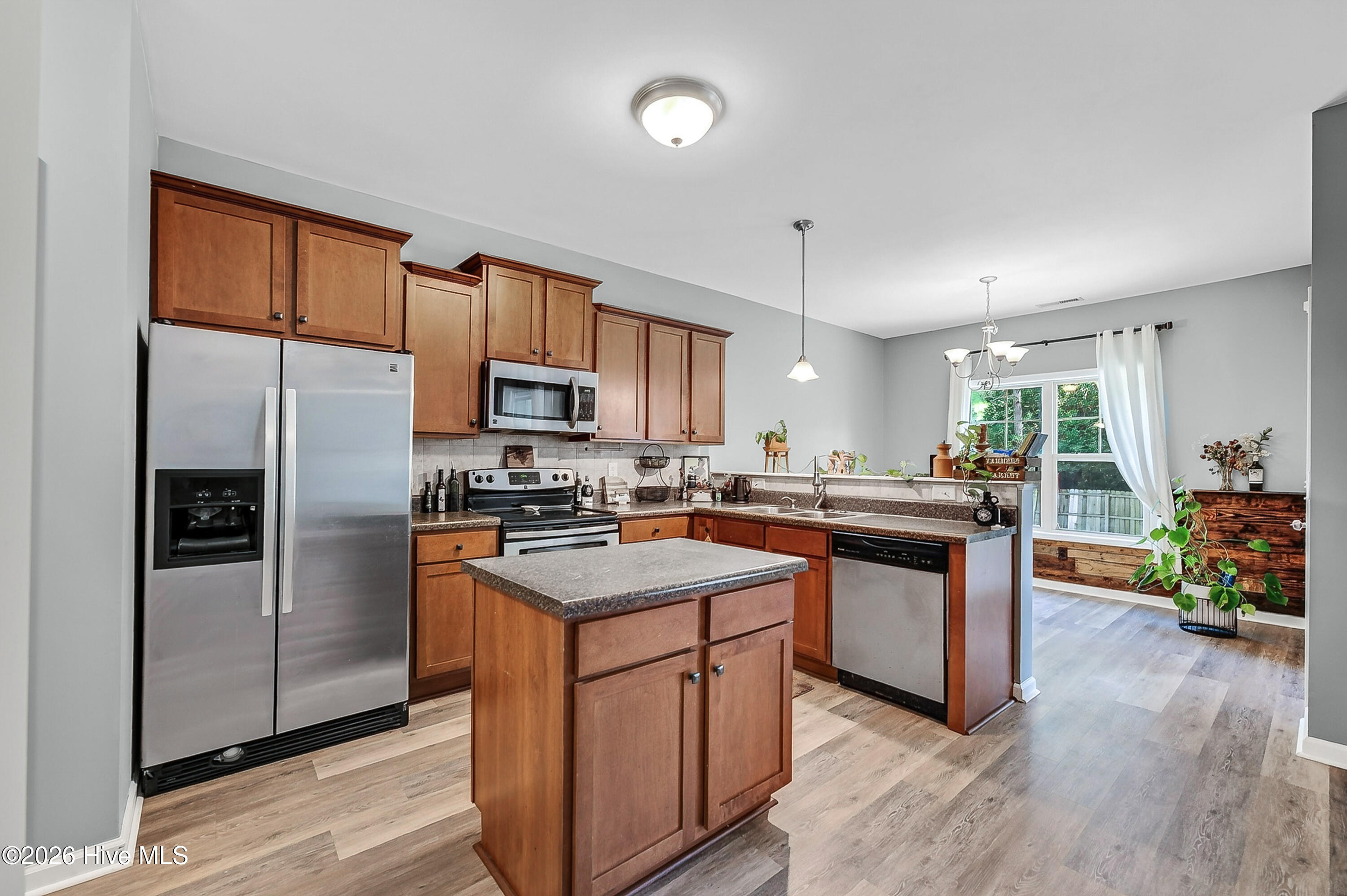 413 Peppermint Drive,Hubert