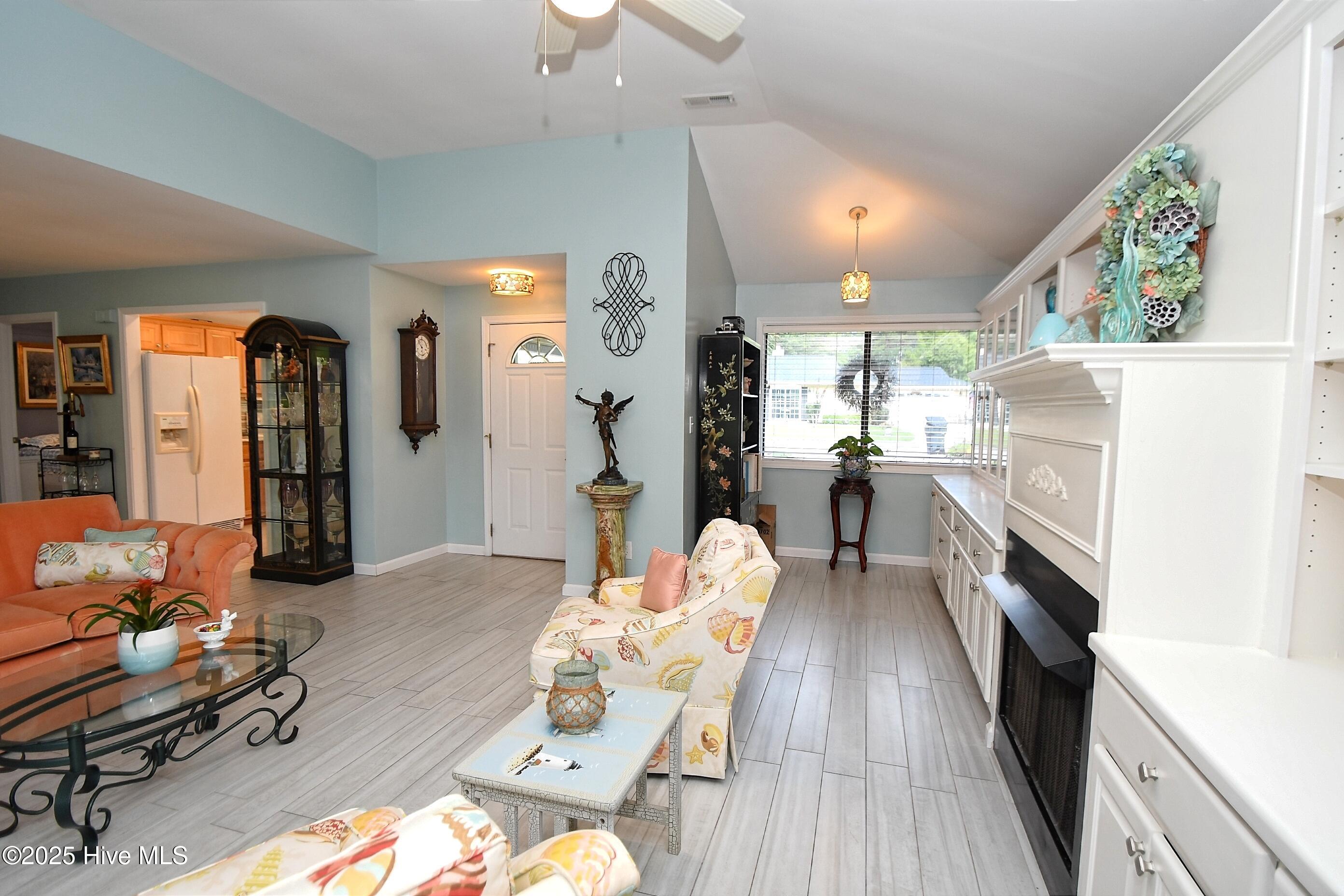 86 Cedar Tree Lane SW, Calabash, NC 28467 – photo 8: Living Room