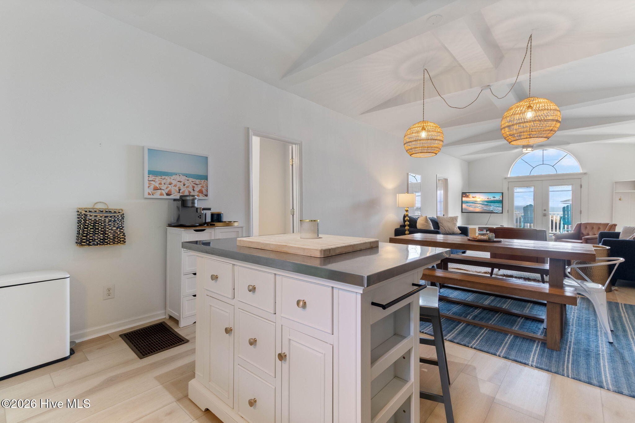 100555843 | Photo 15