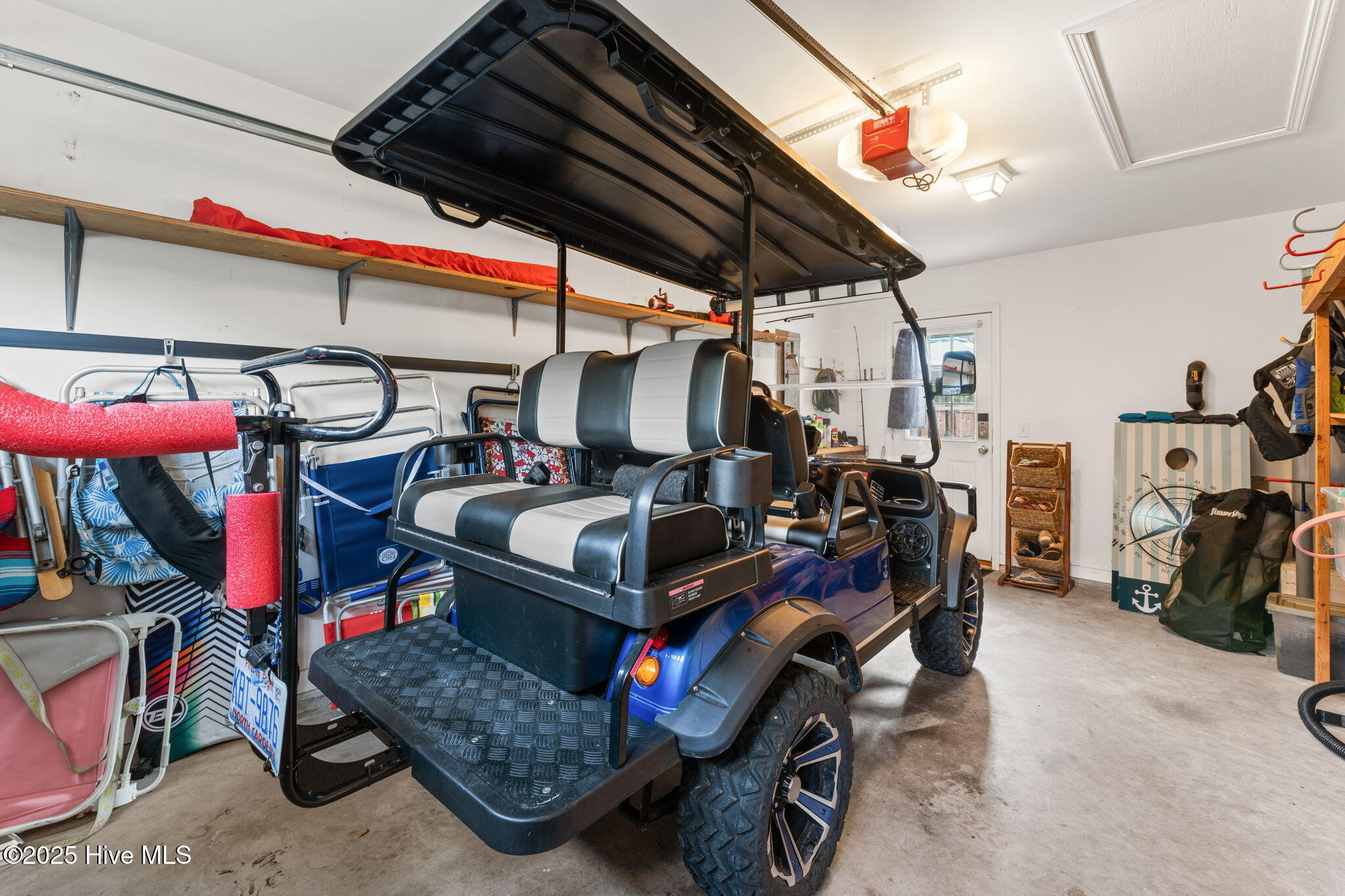 100548300 | Photo 55