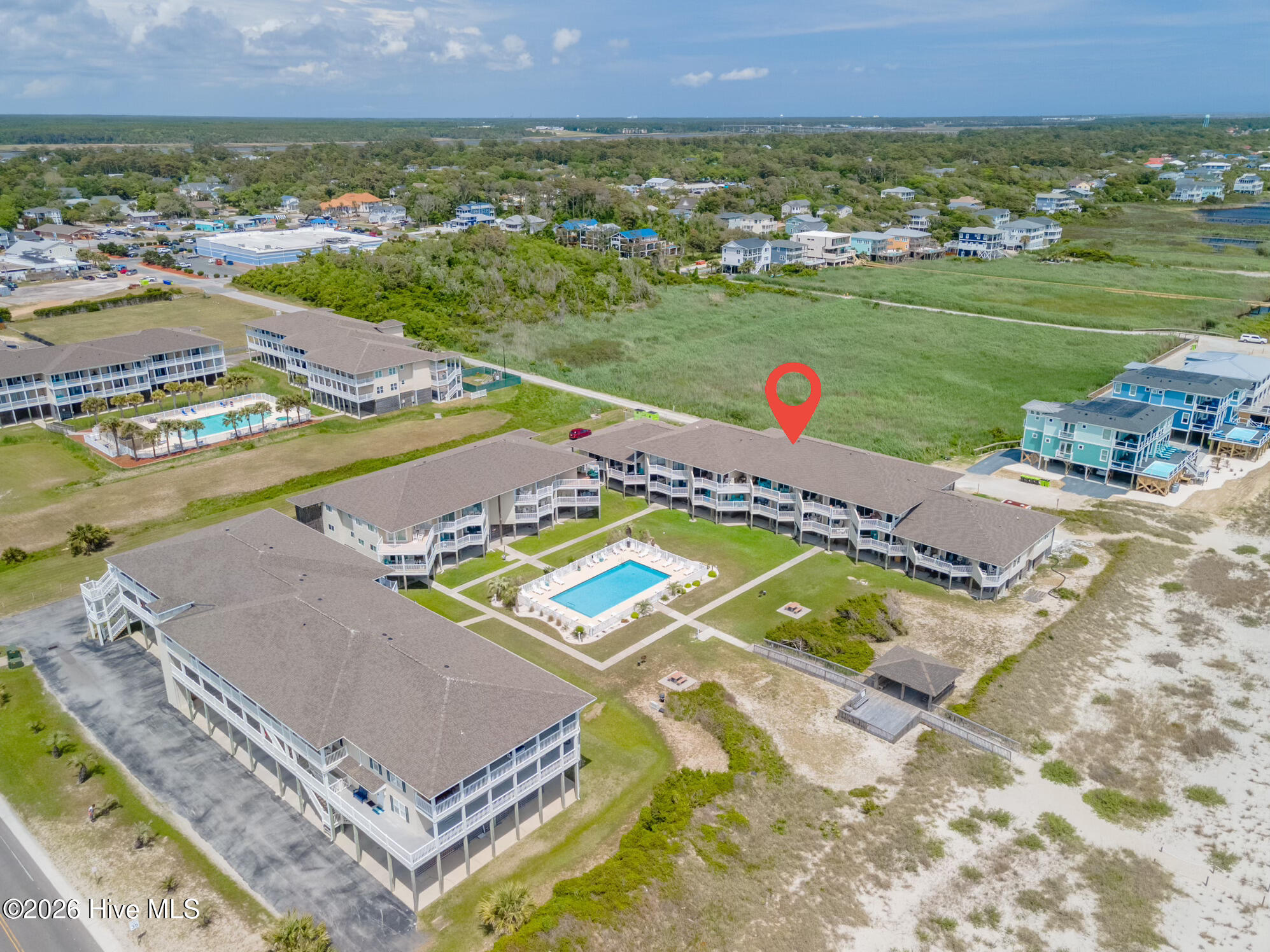 100549270 | Photo 51