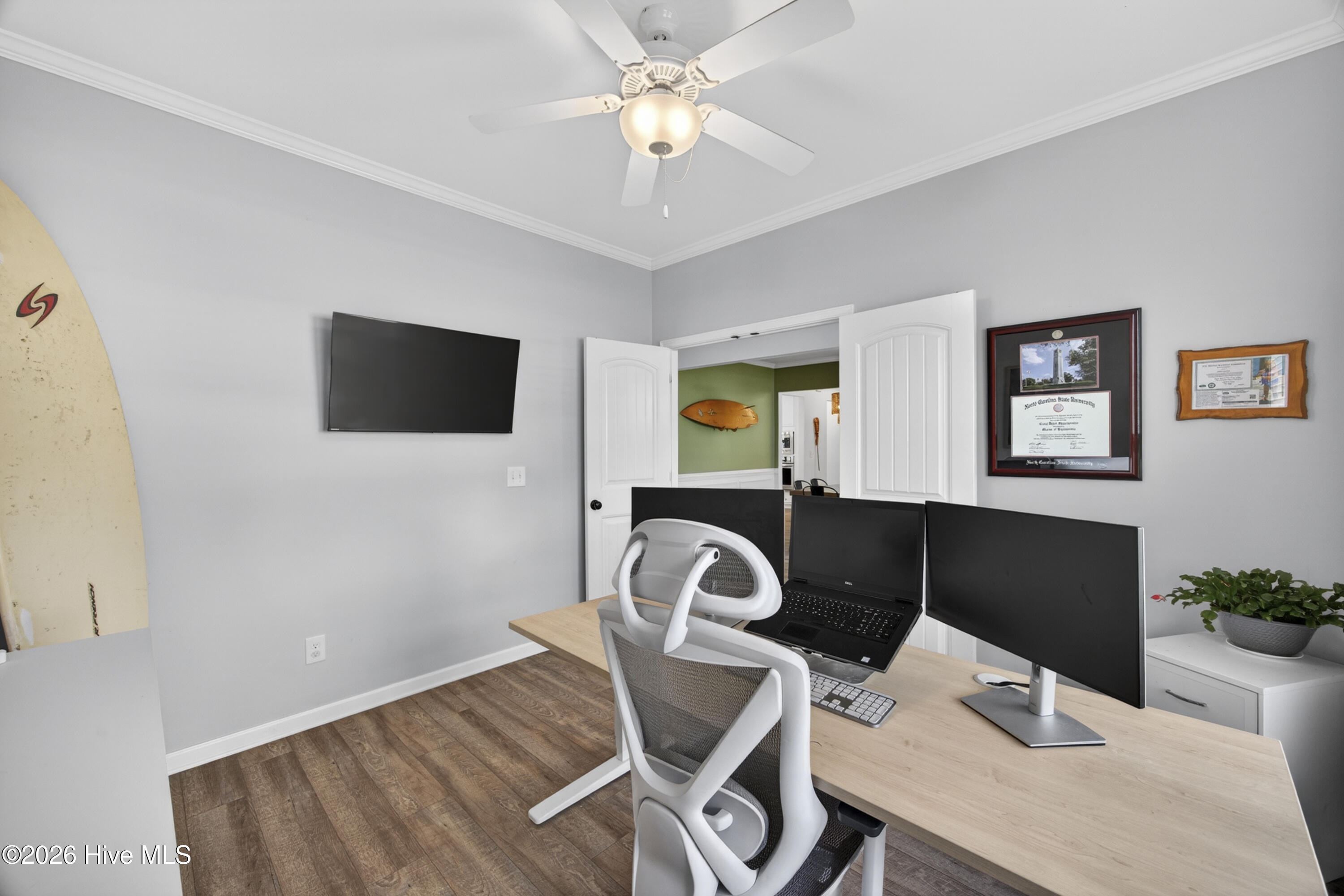 100567368 | Photo 35