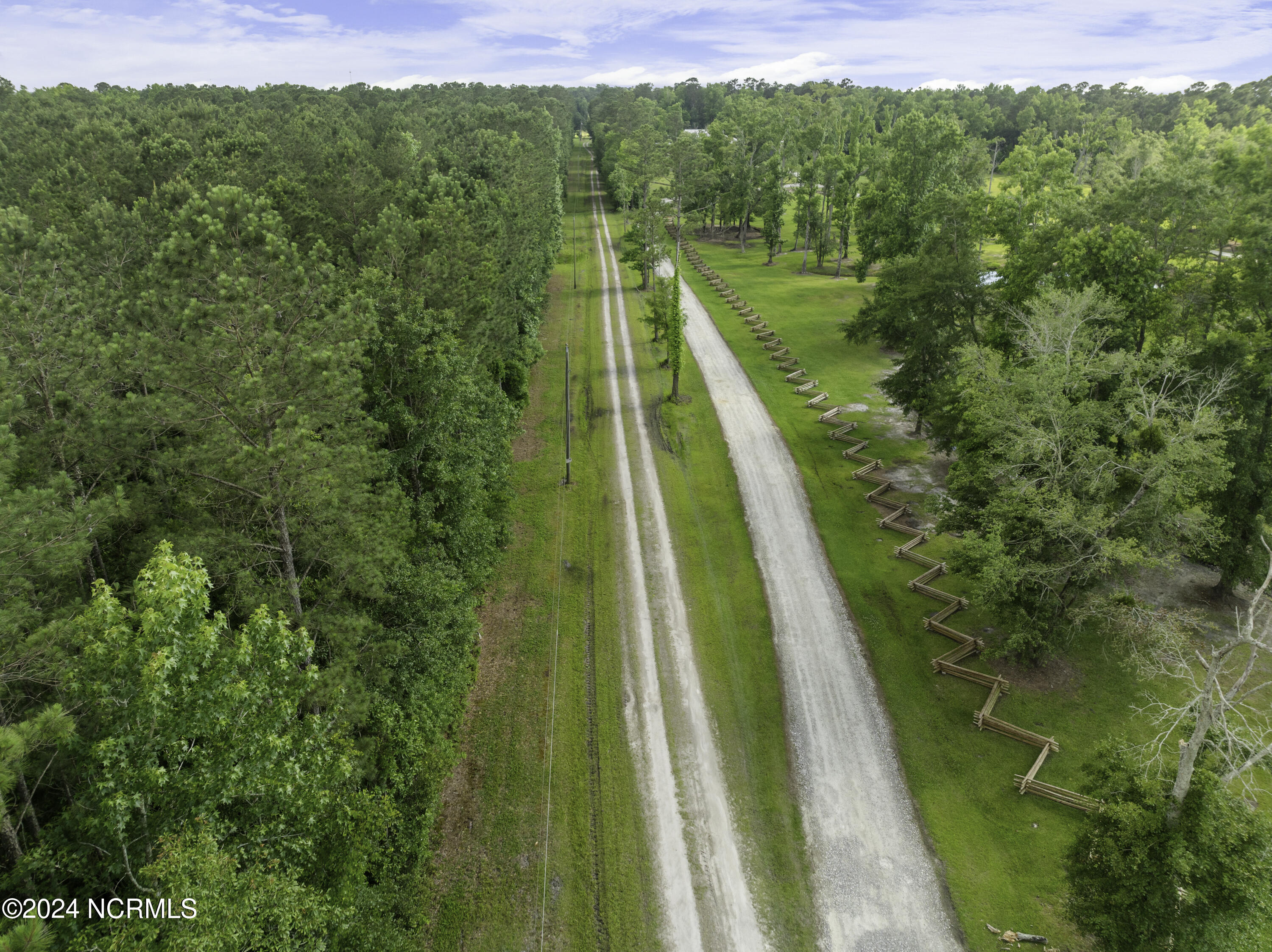 100524408 | Photo 10