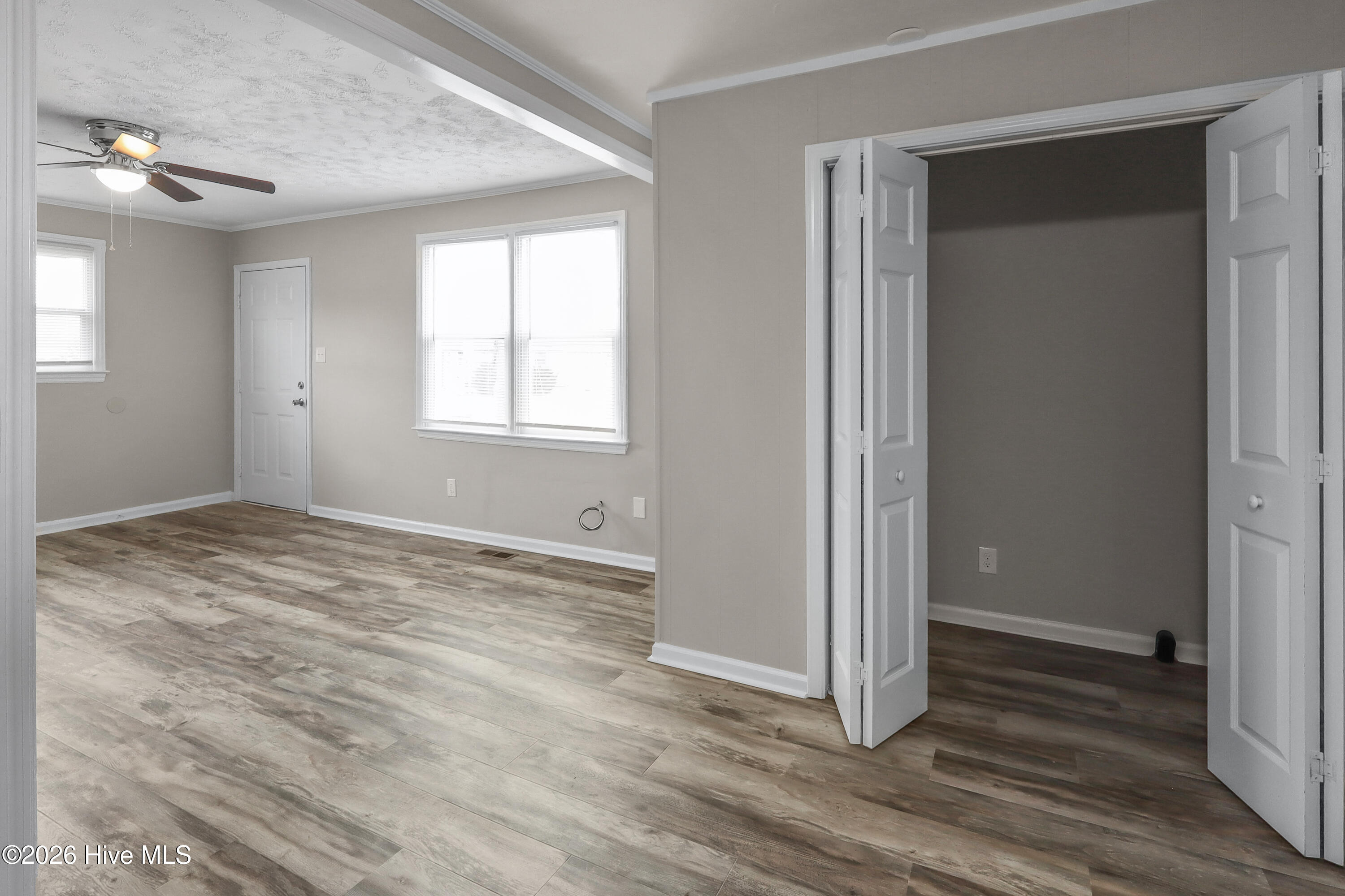 100547521 | Photo 40