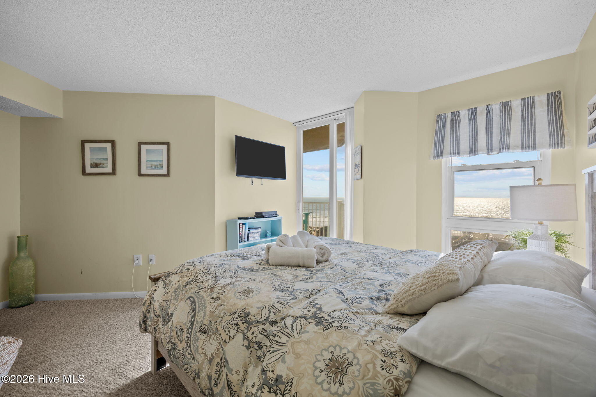 100550416 | Photo 22