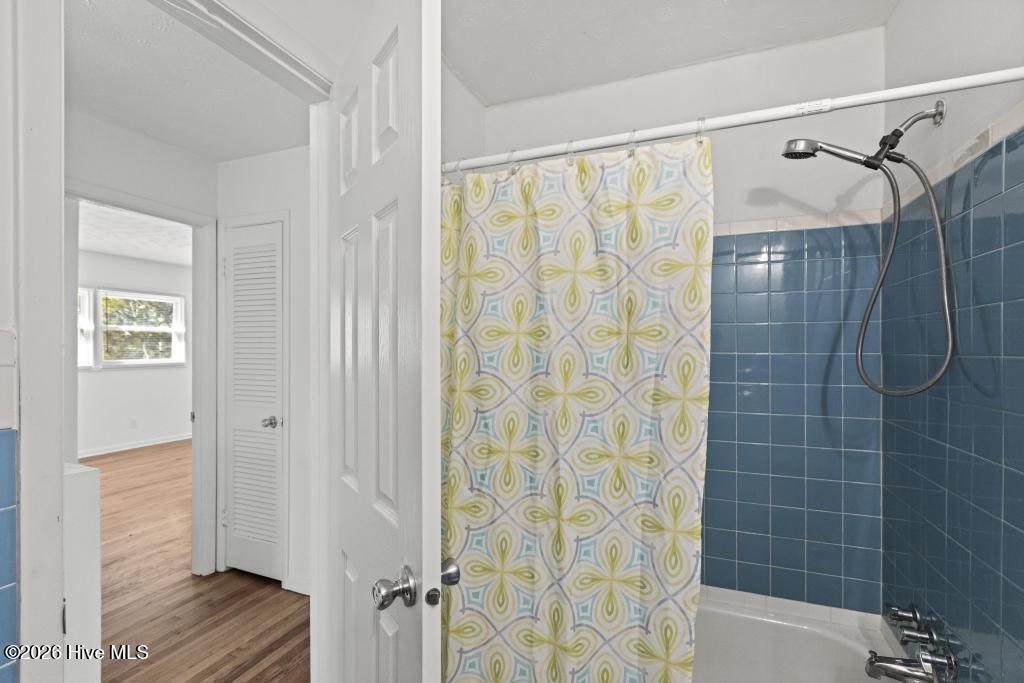 100553306 | Photo 28