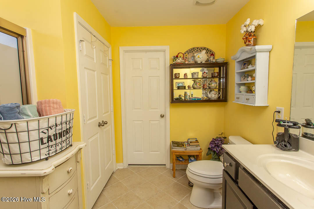 100554987 | Photo 23