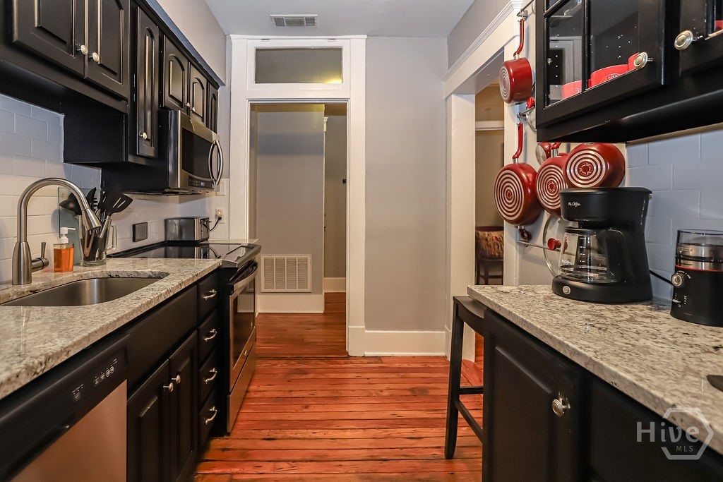 111 Lincoln Street, #1B, Savannah, GA 31401 Listing Photo  24