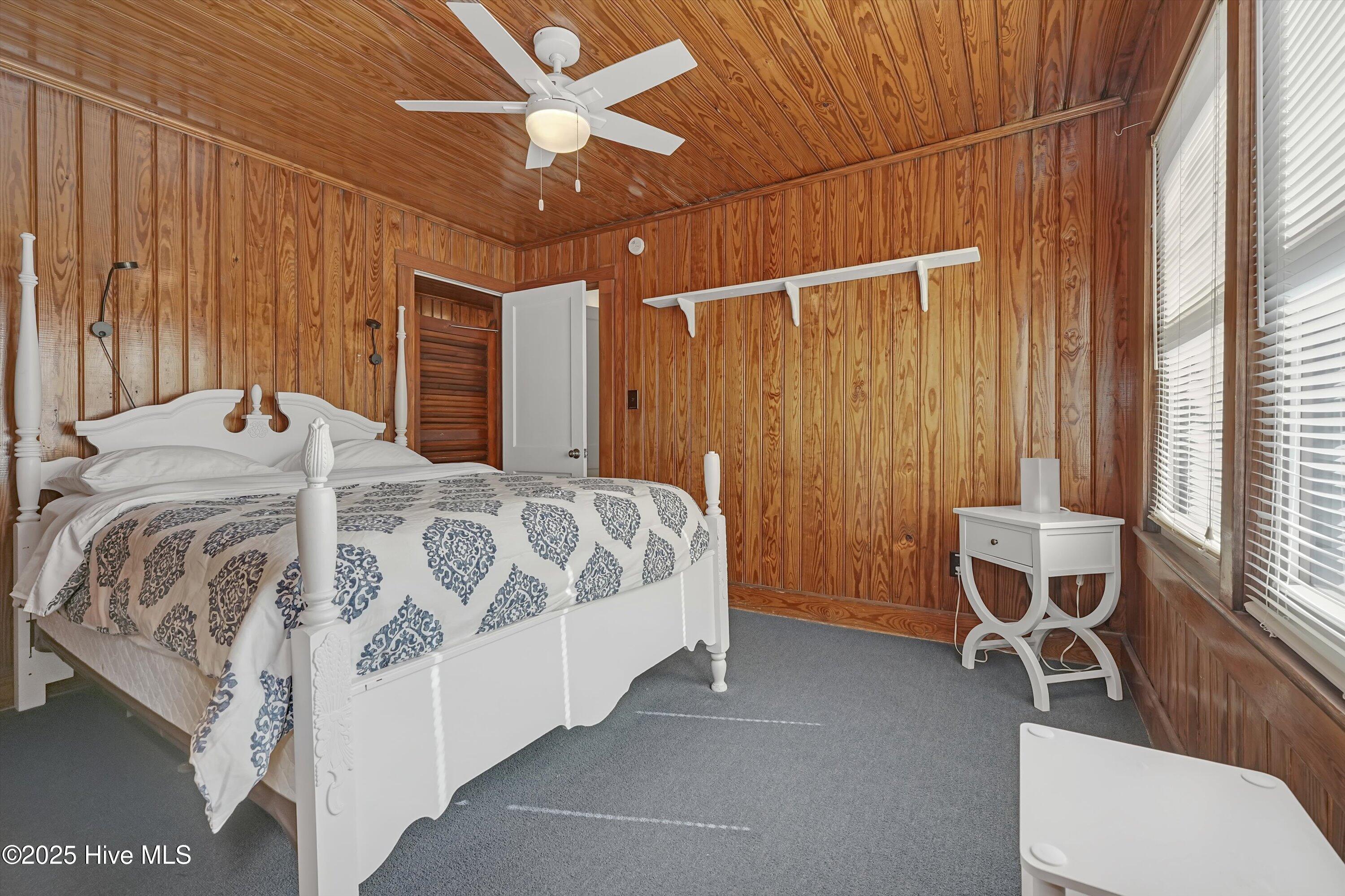 100486207 | Photo 35