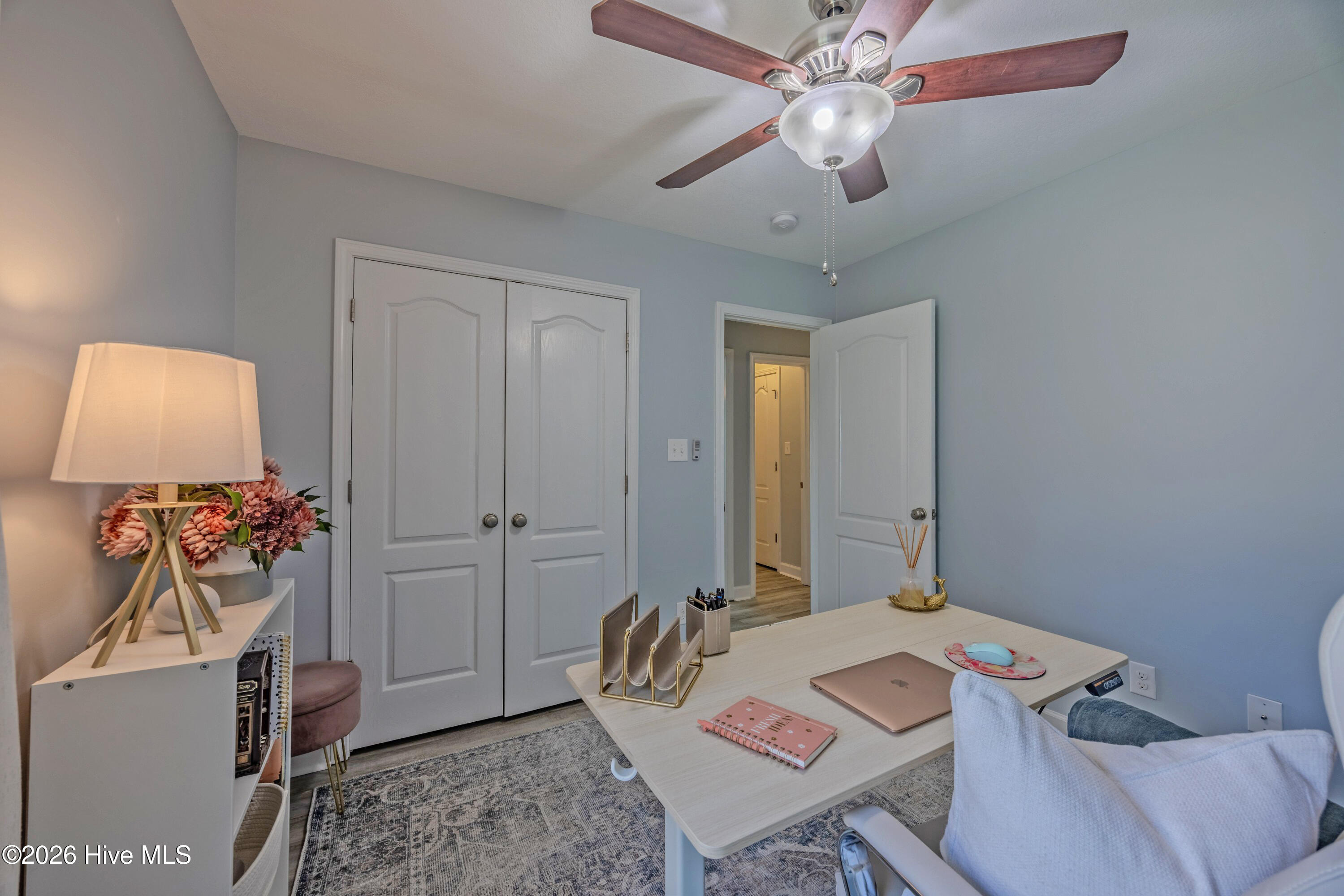 100562922 | Photo 38