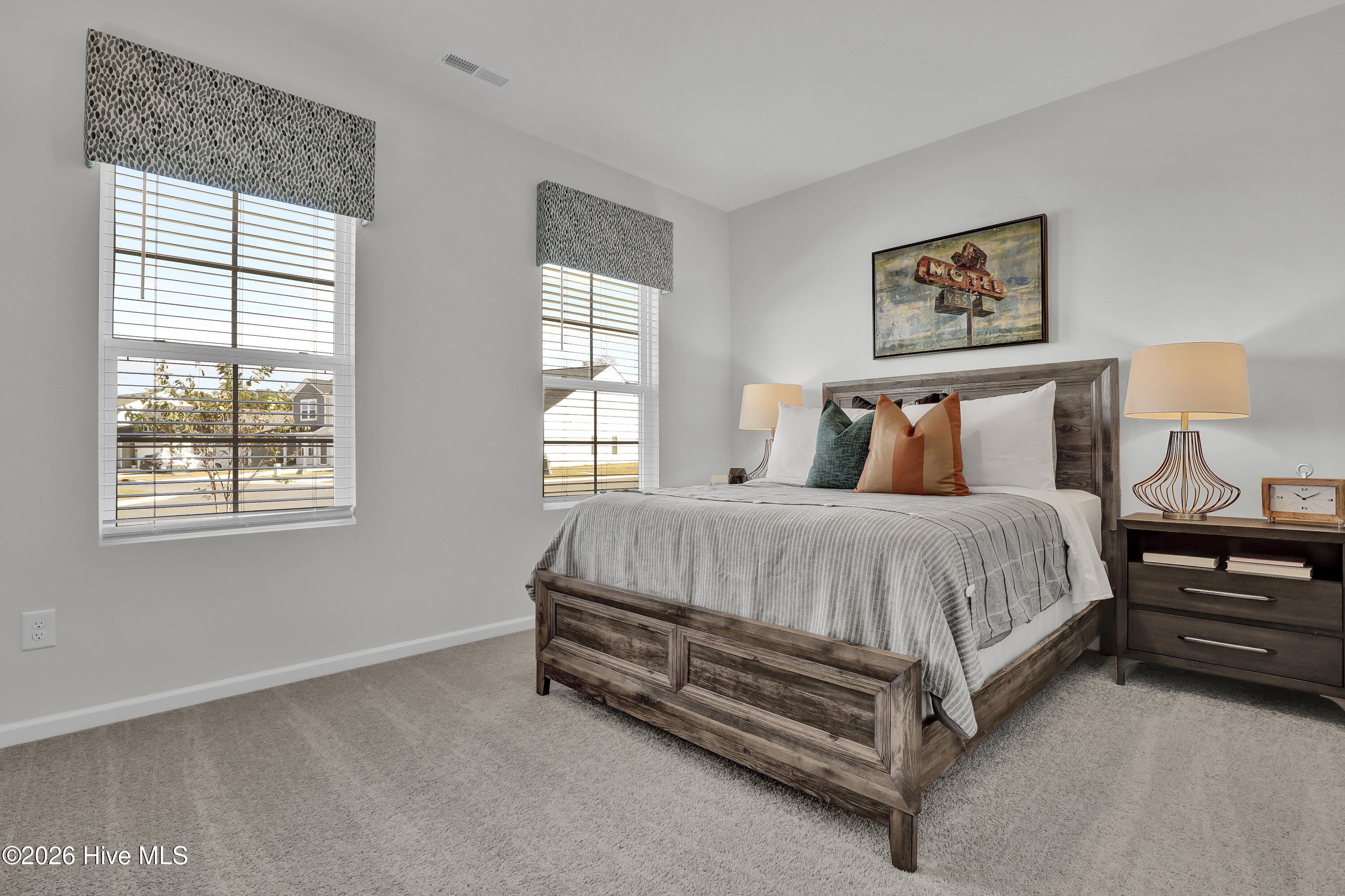 100550125 | Photo 14