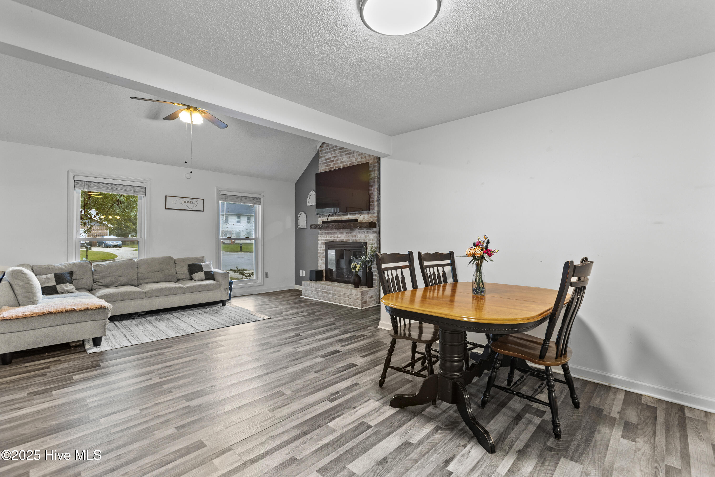 100539882 | Photo 11