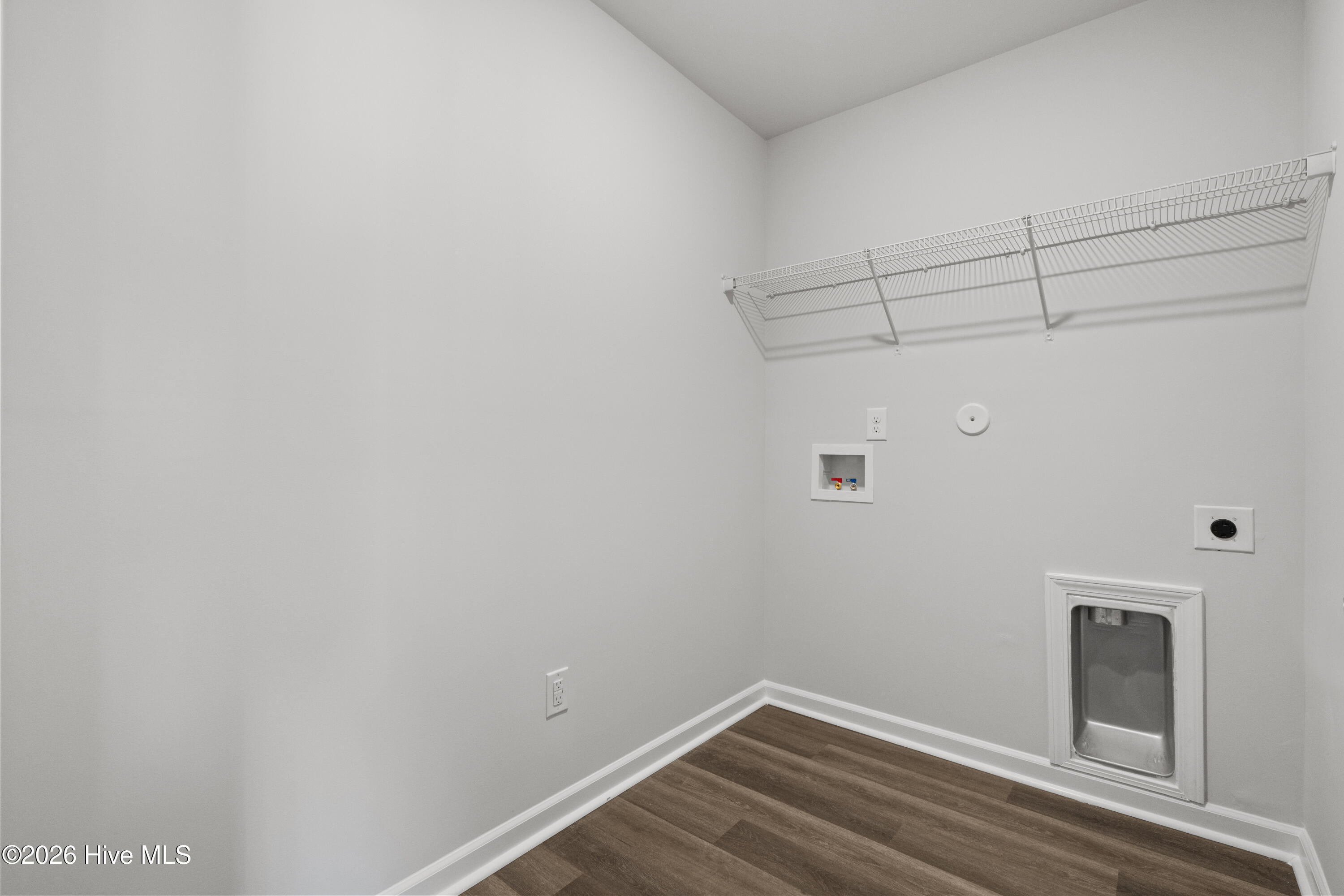 100552114 | Photo 33